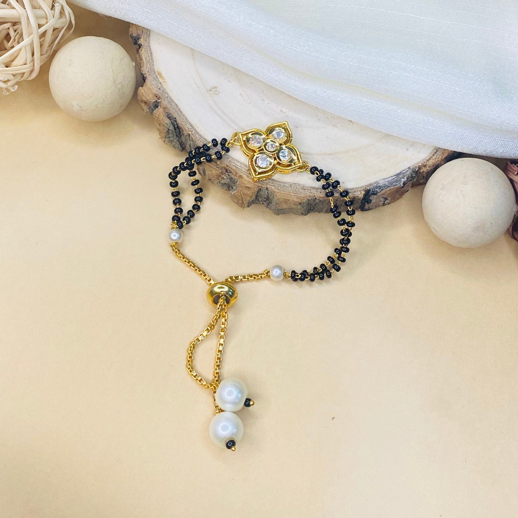 White Flower Kundan Hand Mangalsutra