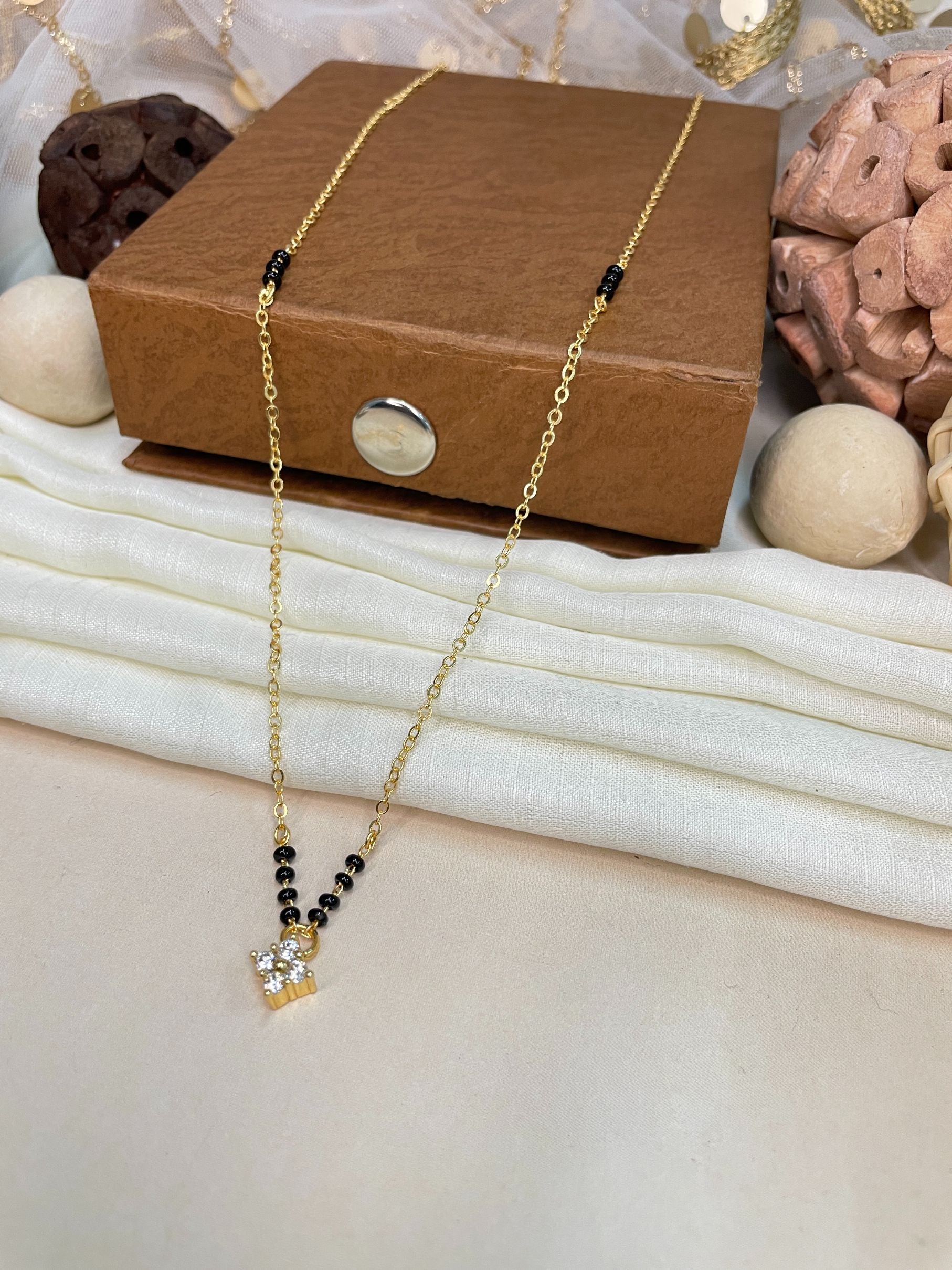 Elegant Floral Diamond Pendant Mangalsutra - Abdesignsjewellery