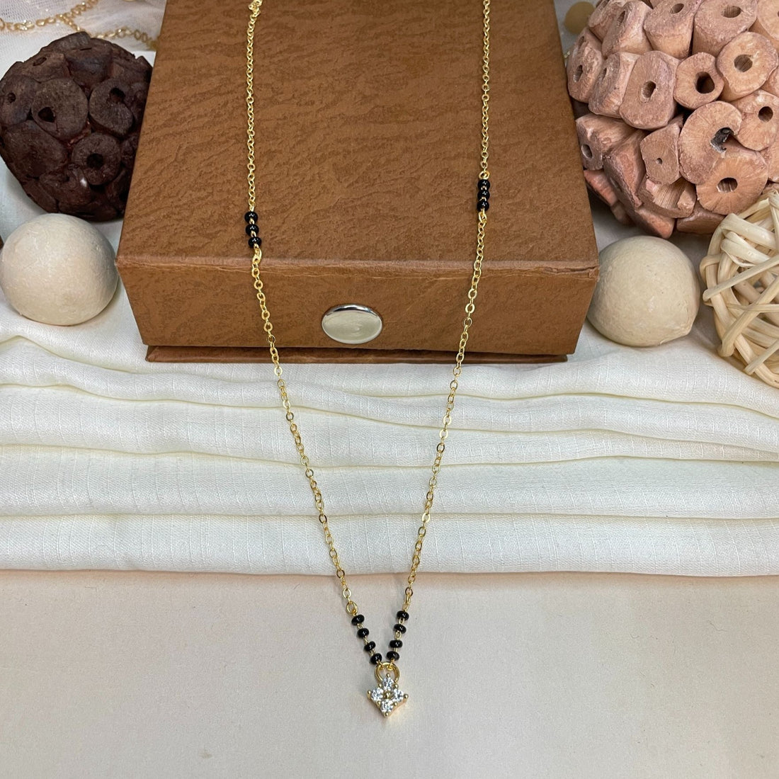 Elegant Floral Diamond Pendant Mangalsutra - Abdesignsjewellery