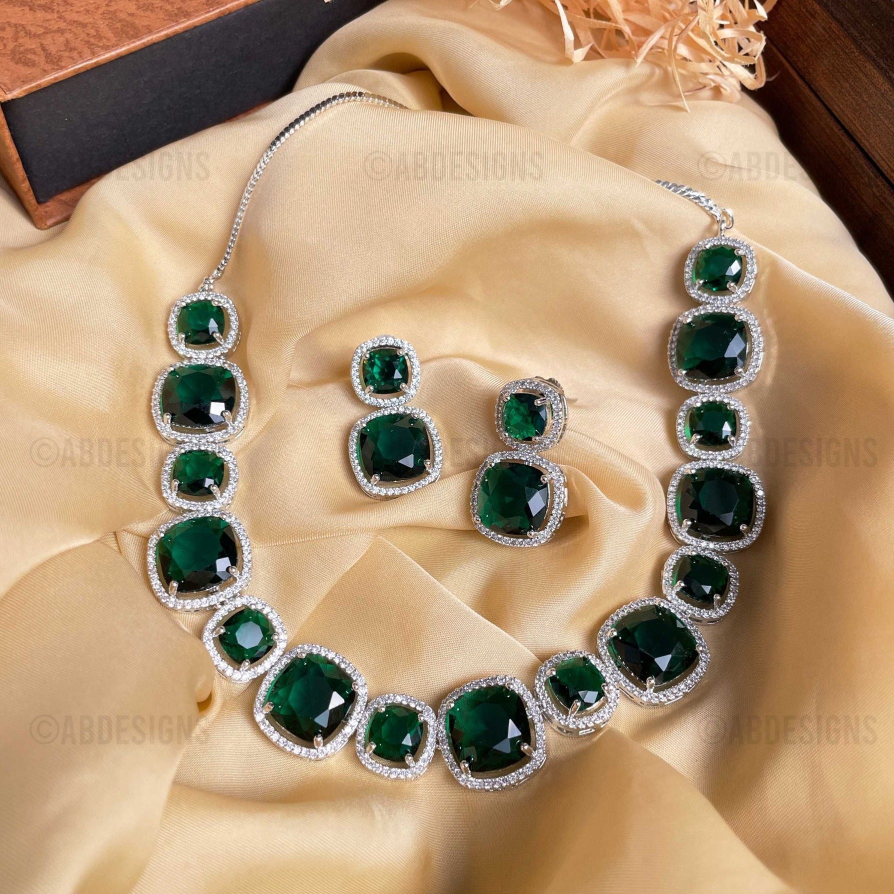 Celebrated Renowned Silver Diamond Choker Necklace - Abdesignsjewellery