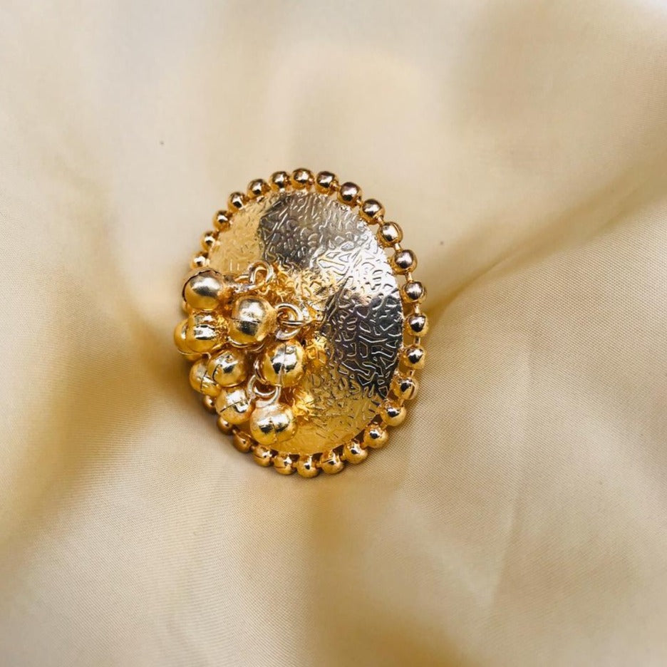 Oversized Golden Plating Gungru Ring