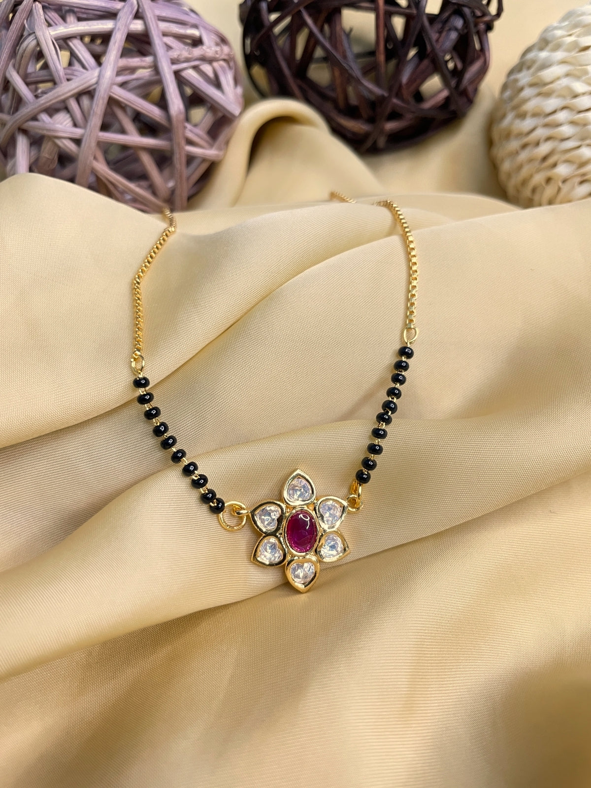 High Quality Unique Pink Flower Polki Mangalsutra