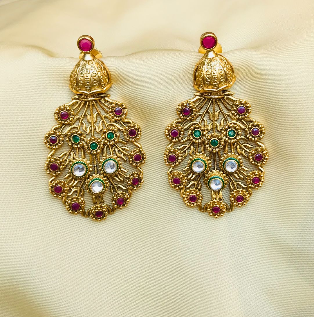 Attractive Multicolour Gold Tone Kundan Earrings