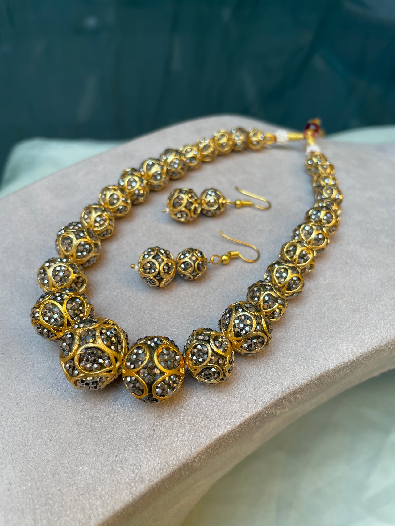 Women Gold Metallic Toned Handcrafted Ball Design Crystal Jewellery Set - Abdesignsjewellery