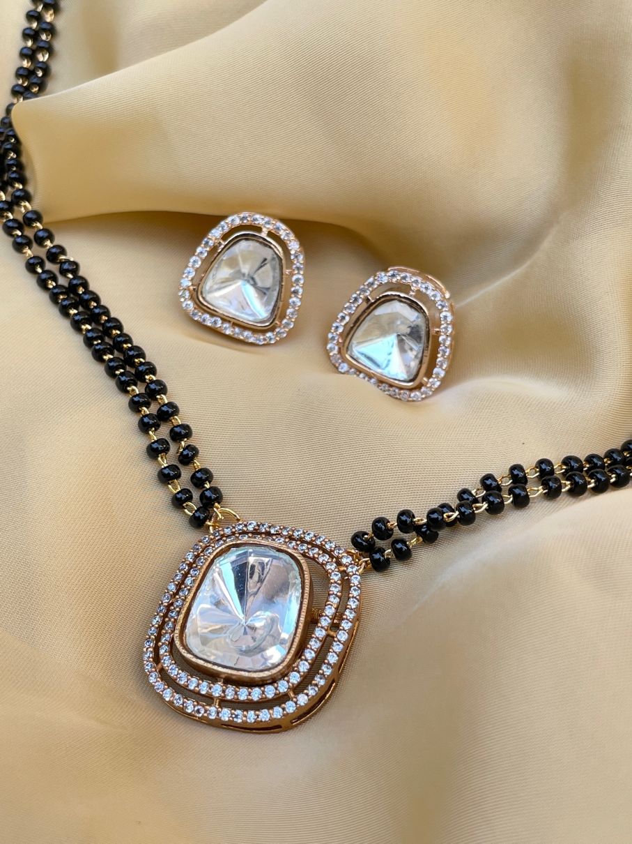 Uncut Gold Polki Diamond Mangalsutra & Earrings