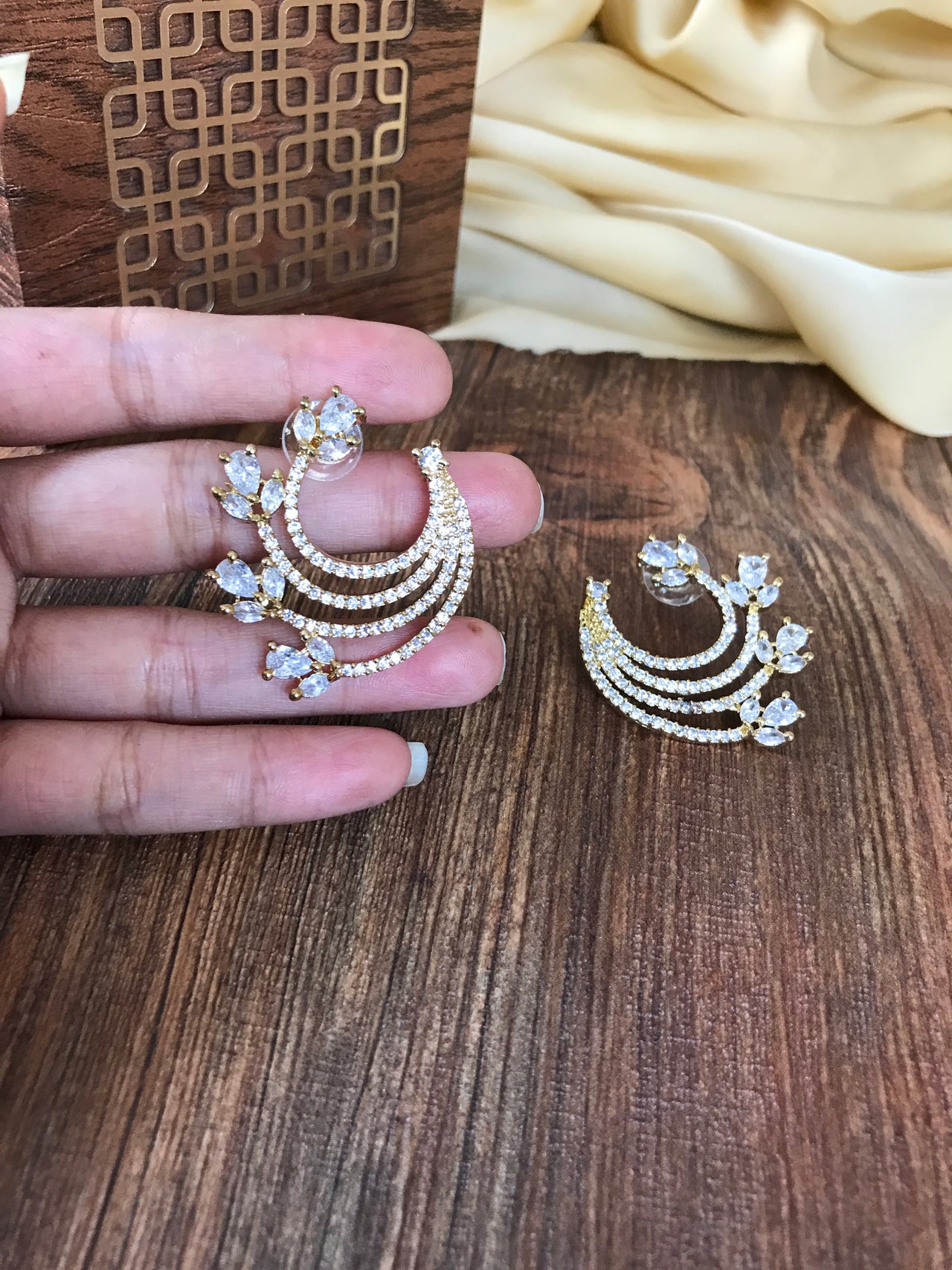 Diamond Curve Leaf Earrings - Abdesignsjewellery