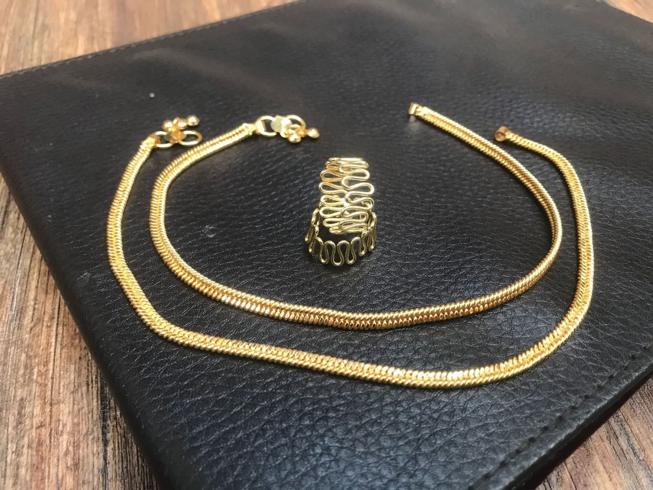 Appealing Gold Anklet Toerings Combo Jewellery - Abdesignsjewellery