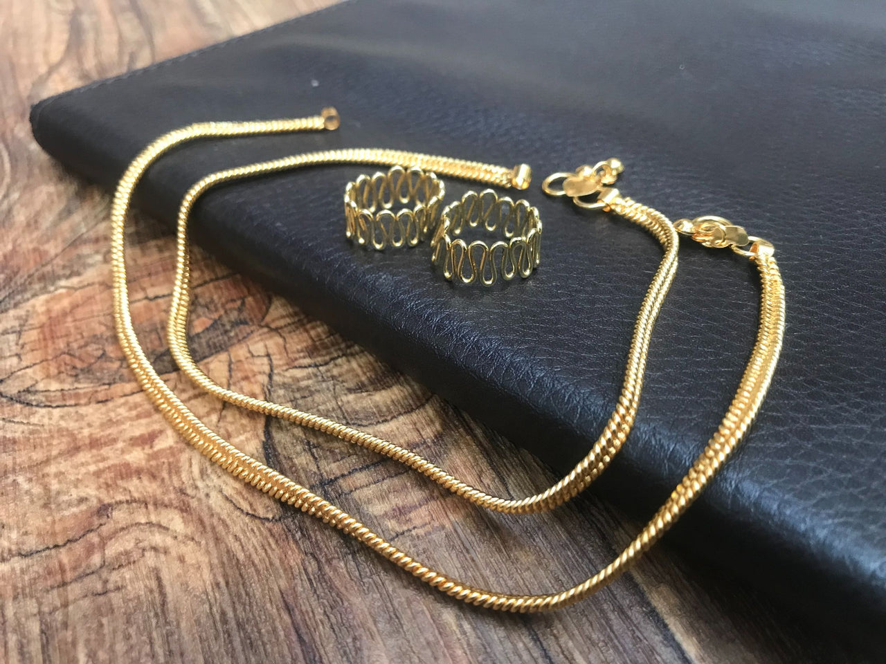Appealing Gold Anklet Toerings Combo Jewellery - Abdesignsjewellery