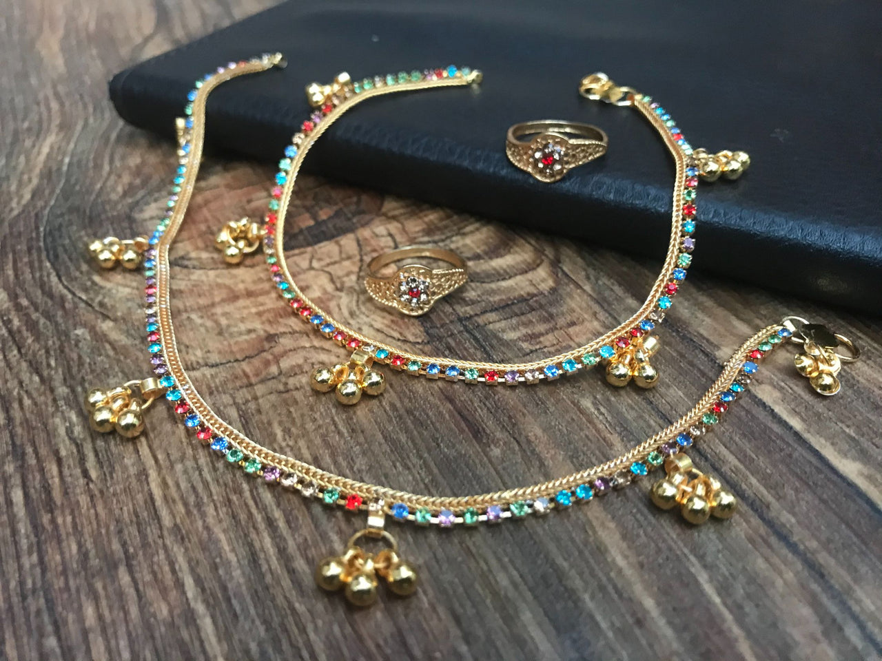 Lavish Gold Anklet Toerings Combo Jewellery