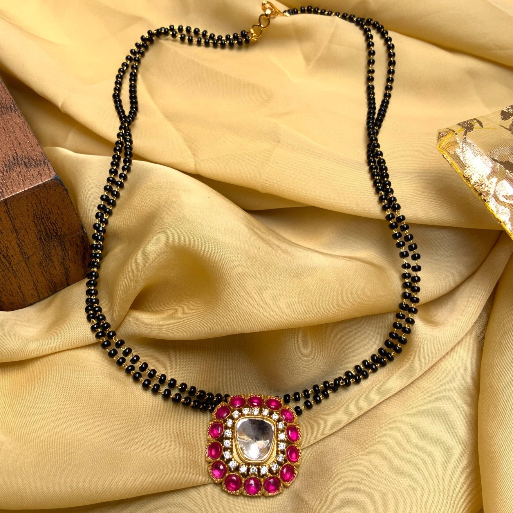 Beautiful Real Kemp Stone Pendant Mangalsutra - Abdesignsjewellery