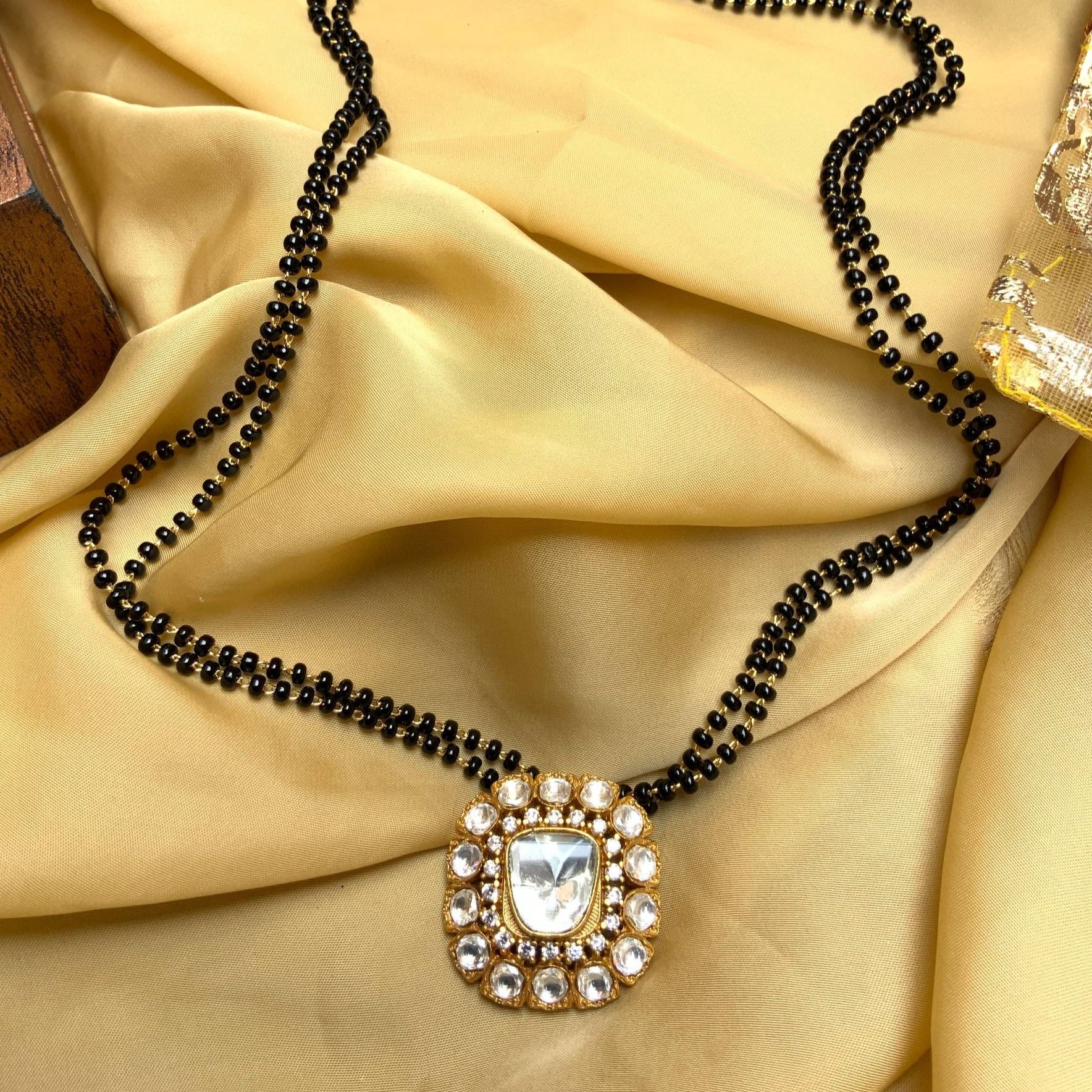 Beautiful Real Kemp Stone Pendant Mangalsutra - Abdesignsjewellery