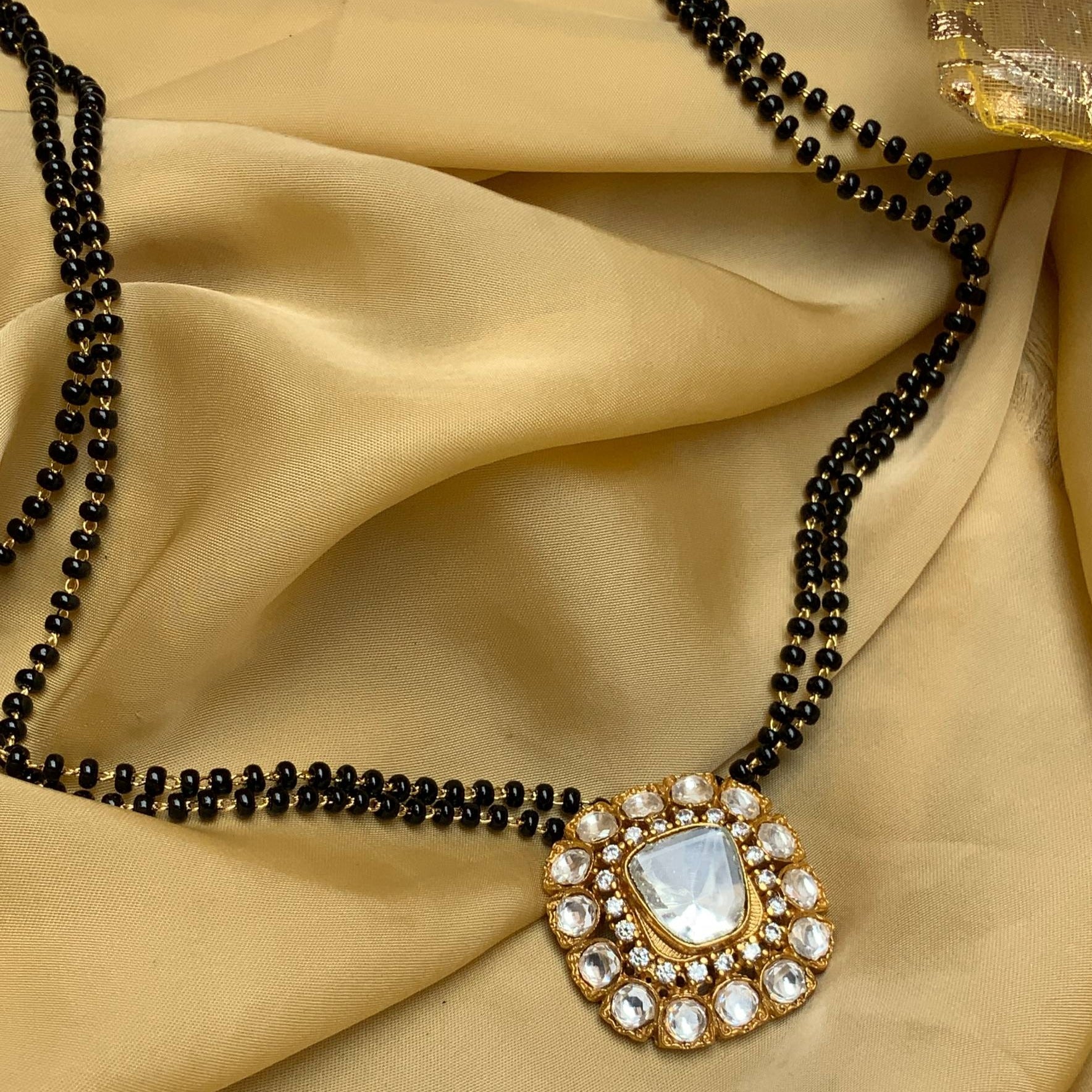 Beautiful Real Kemp Stone Pendant Mangalsutra - Abdesignsjewellery