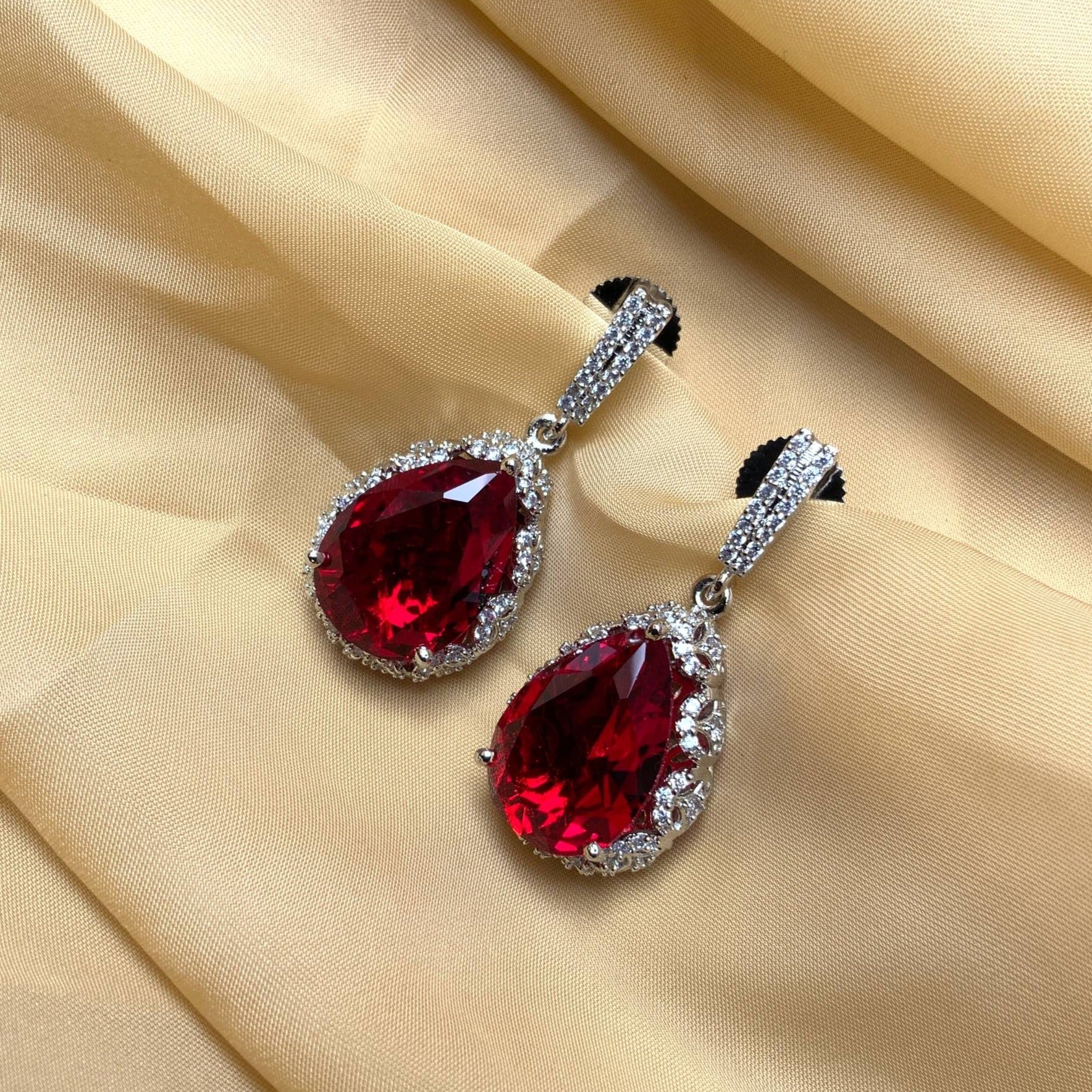 Sterling Silver Emerald CZ Tear Drop Earring