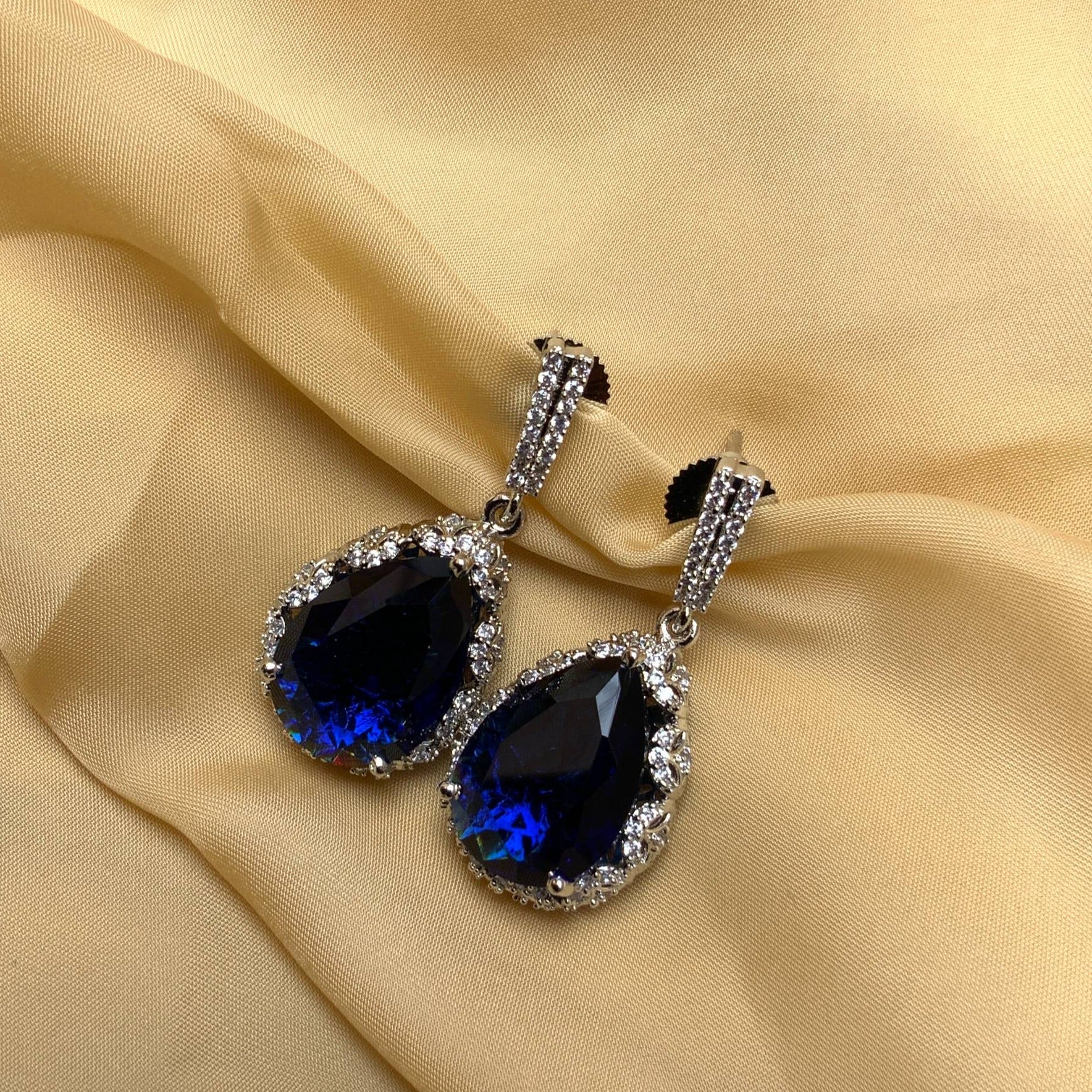 Sterling Silver Emerald CZ Tear Drop Earring