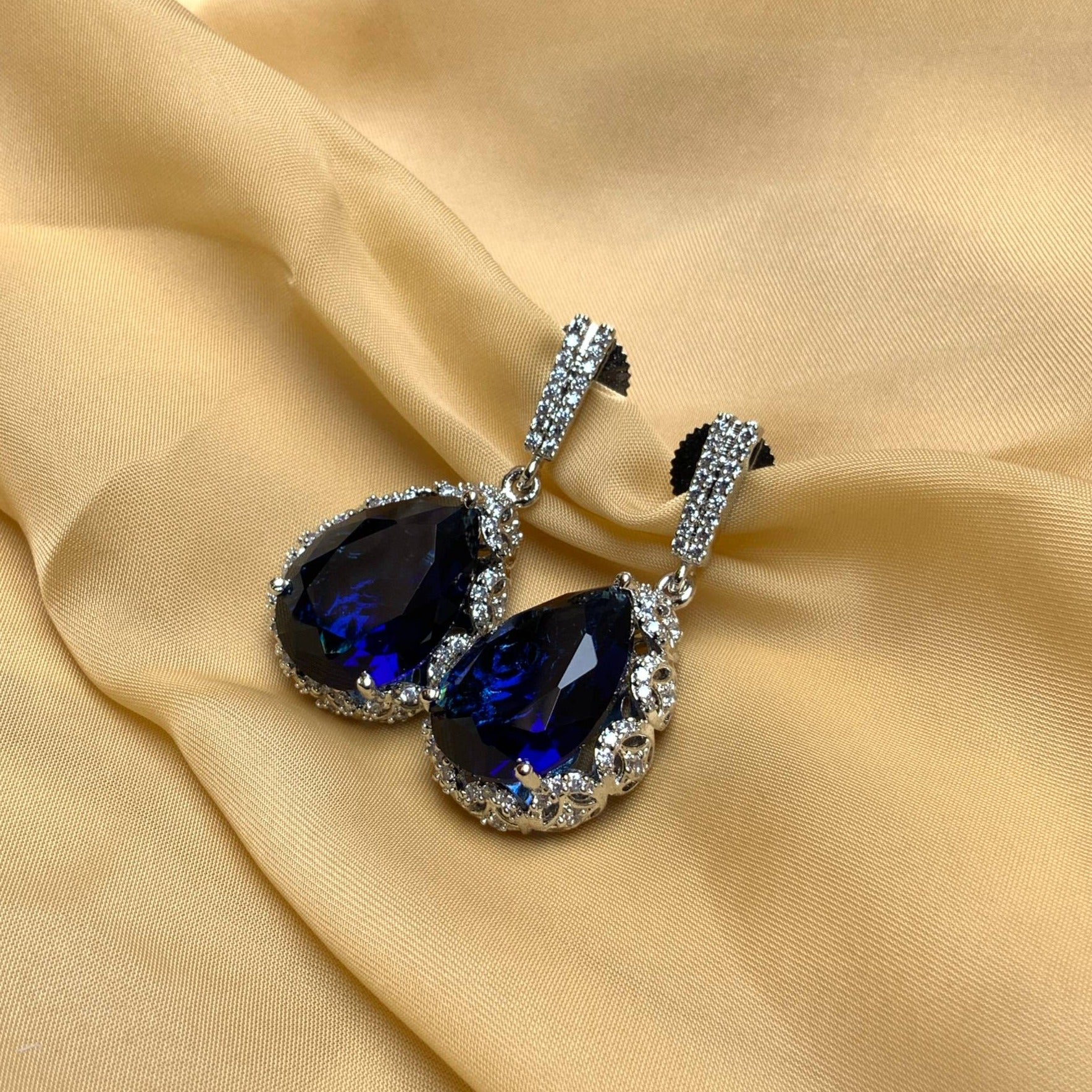 Sterling Silver Emerald CZ Tear Drop Earring