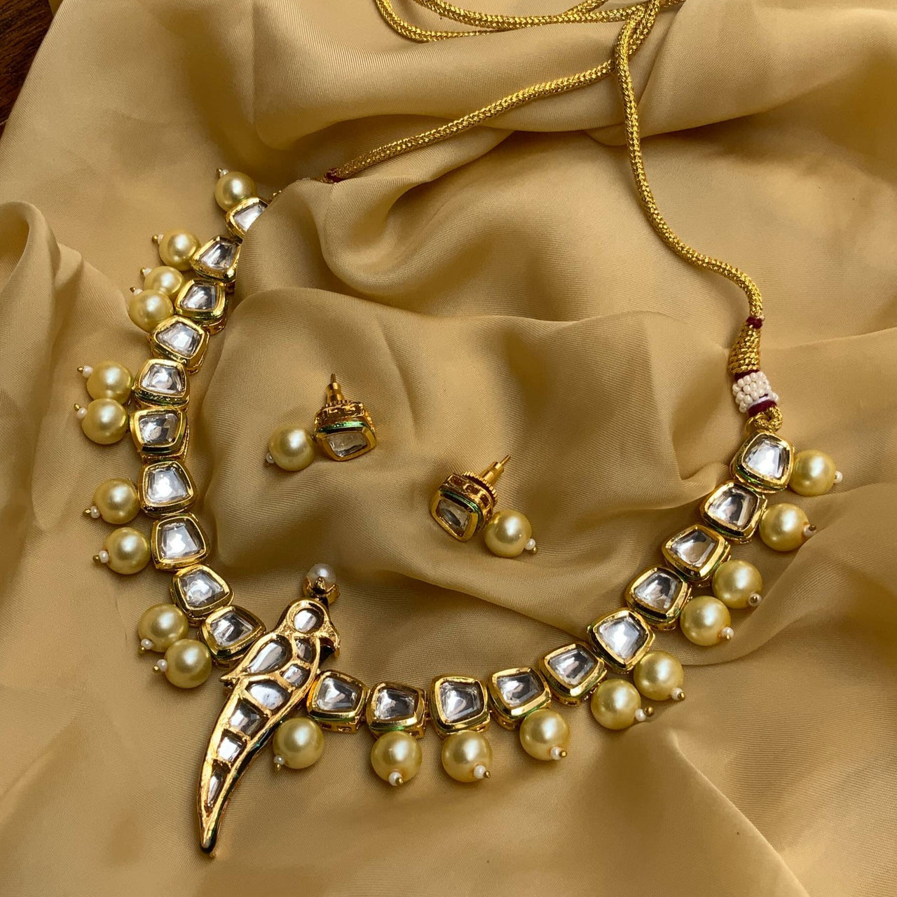 Beautiful Parrot Pearl Kundan Necklace - Abdesignsjewellery
