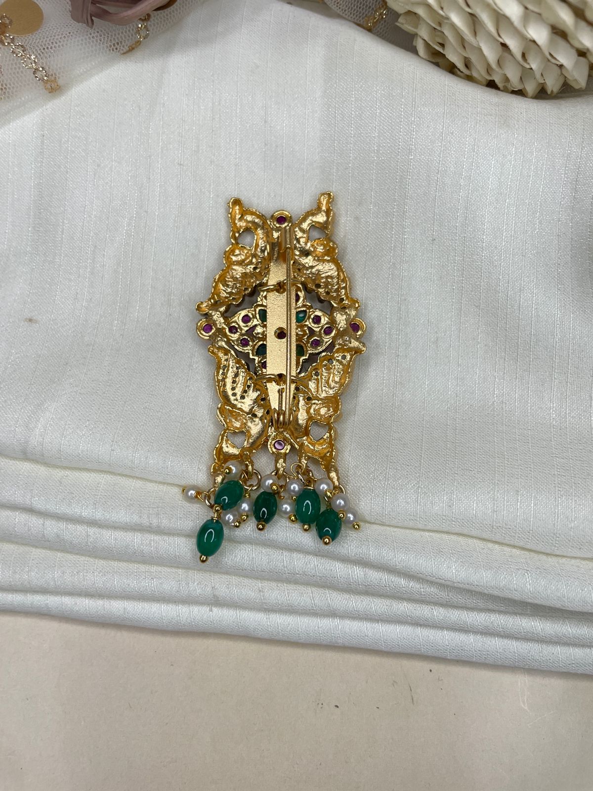 High Quality Antique Peacock Style Kemp Stone Saree Pin