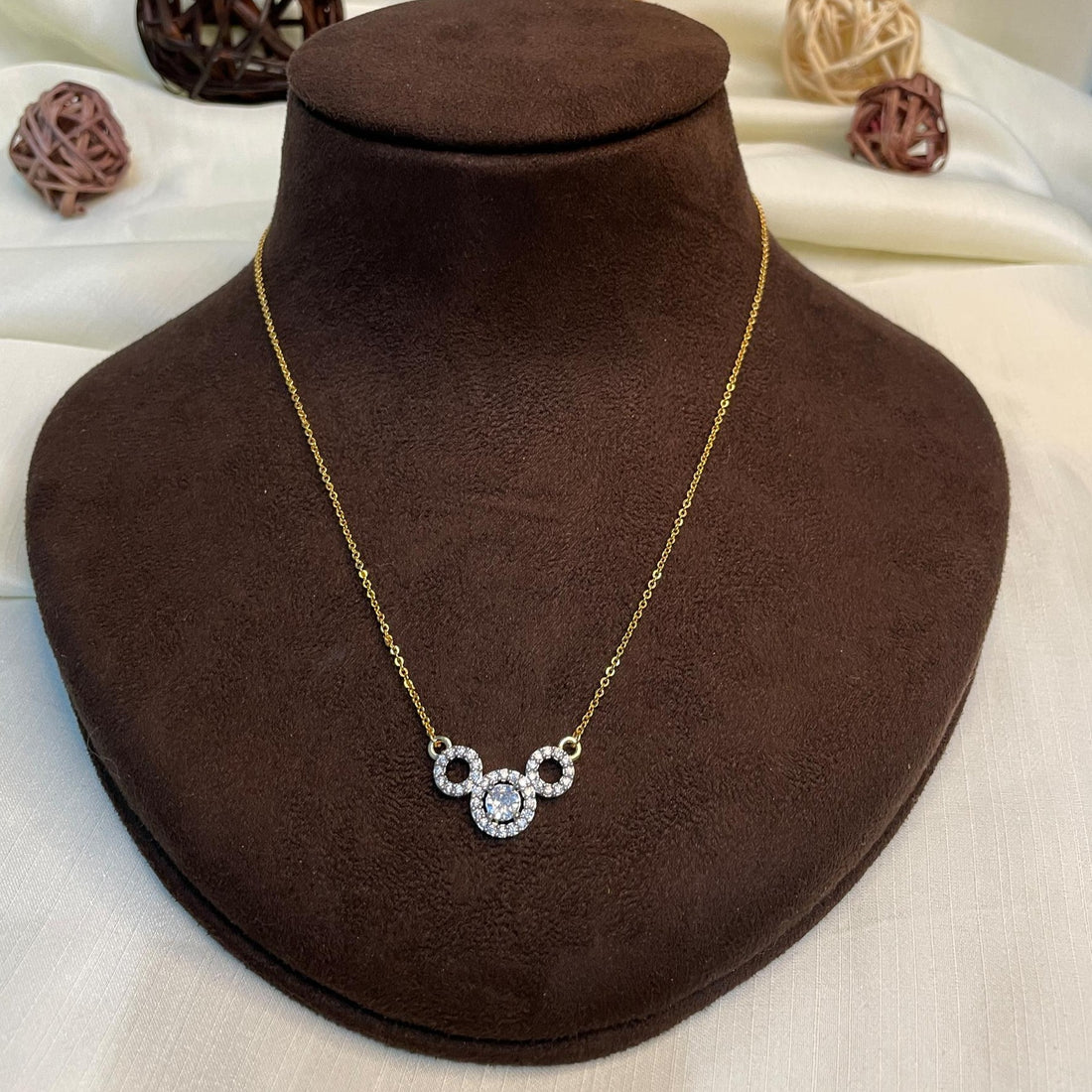 Charming Gold Plated Pendant & Chain - Abdesignsjewellery