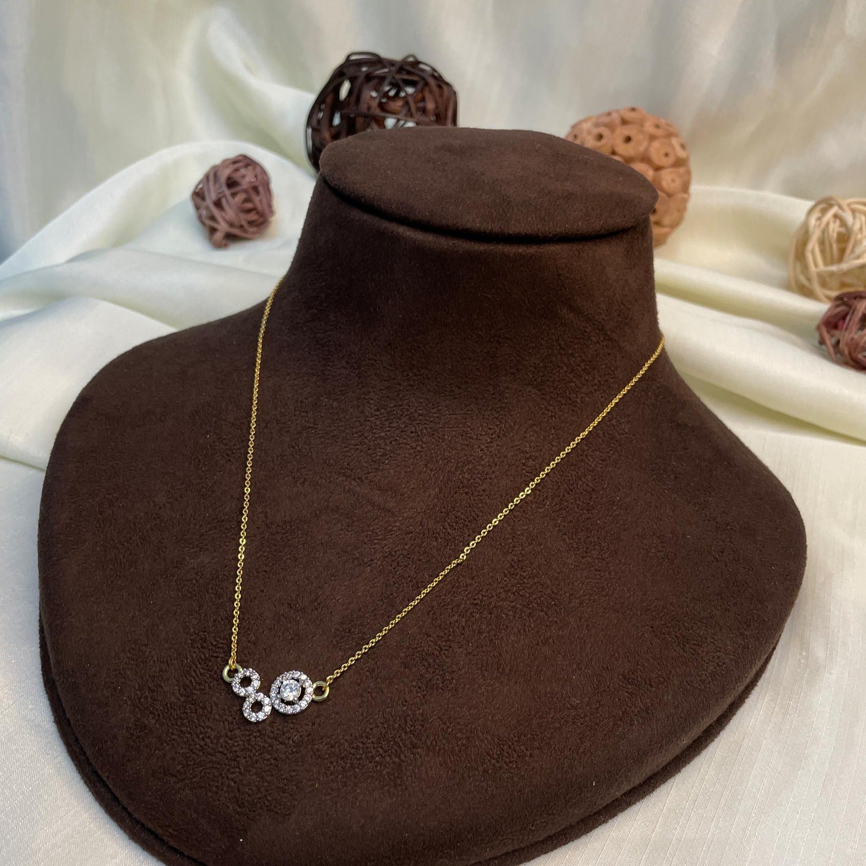 Casual American Diamond Pendant & Chain - Abdesignsjewellery
