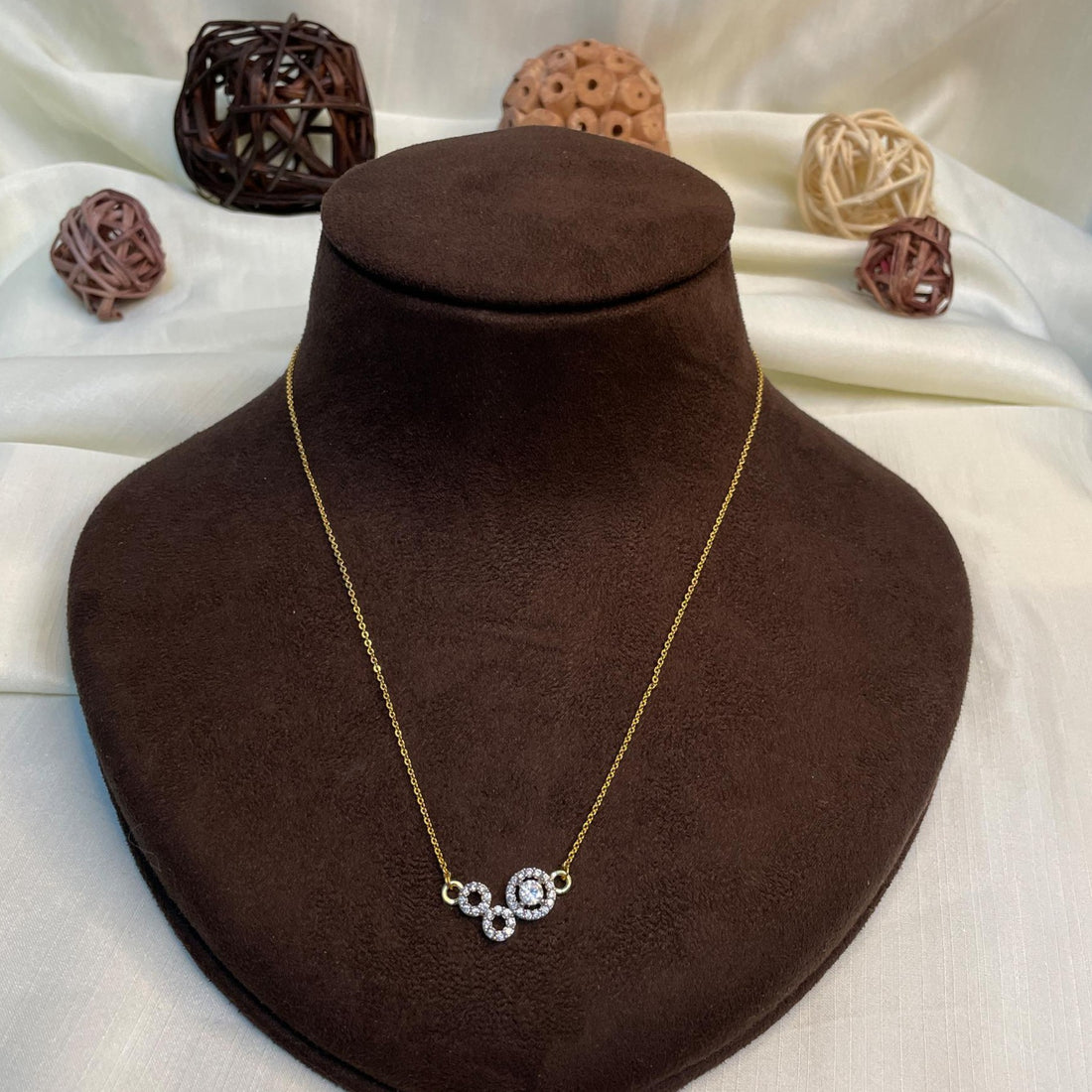 Casual American Diamond Pendant & Chain - Abdesignsjewellery