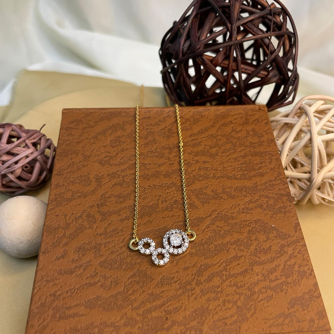 Casual American Diamond Pendant & Chain - Abdesignsjewellery