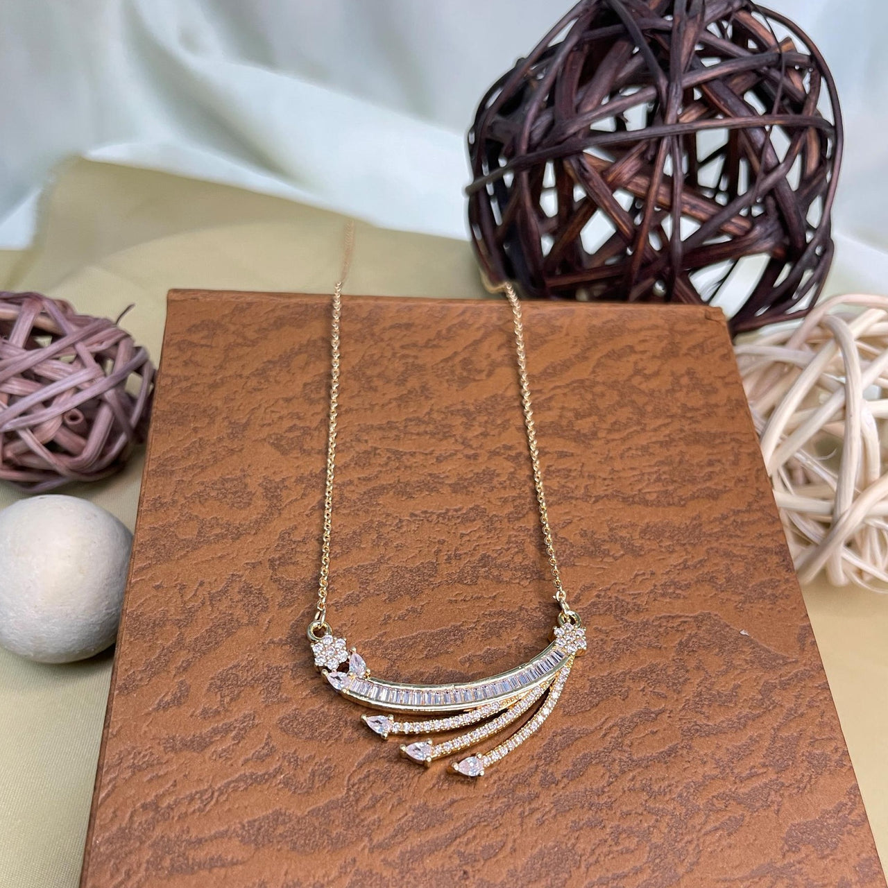 Dailywear Rose Gold Diamond Pendant & Chain - Abdesignsjewellery