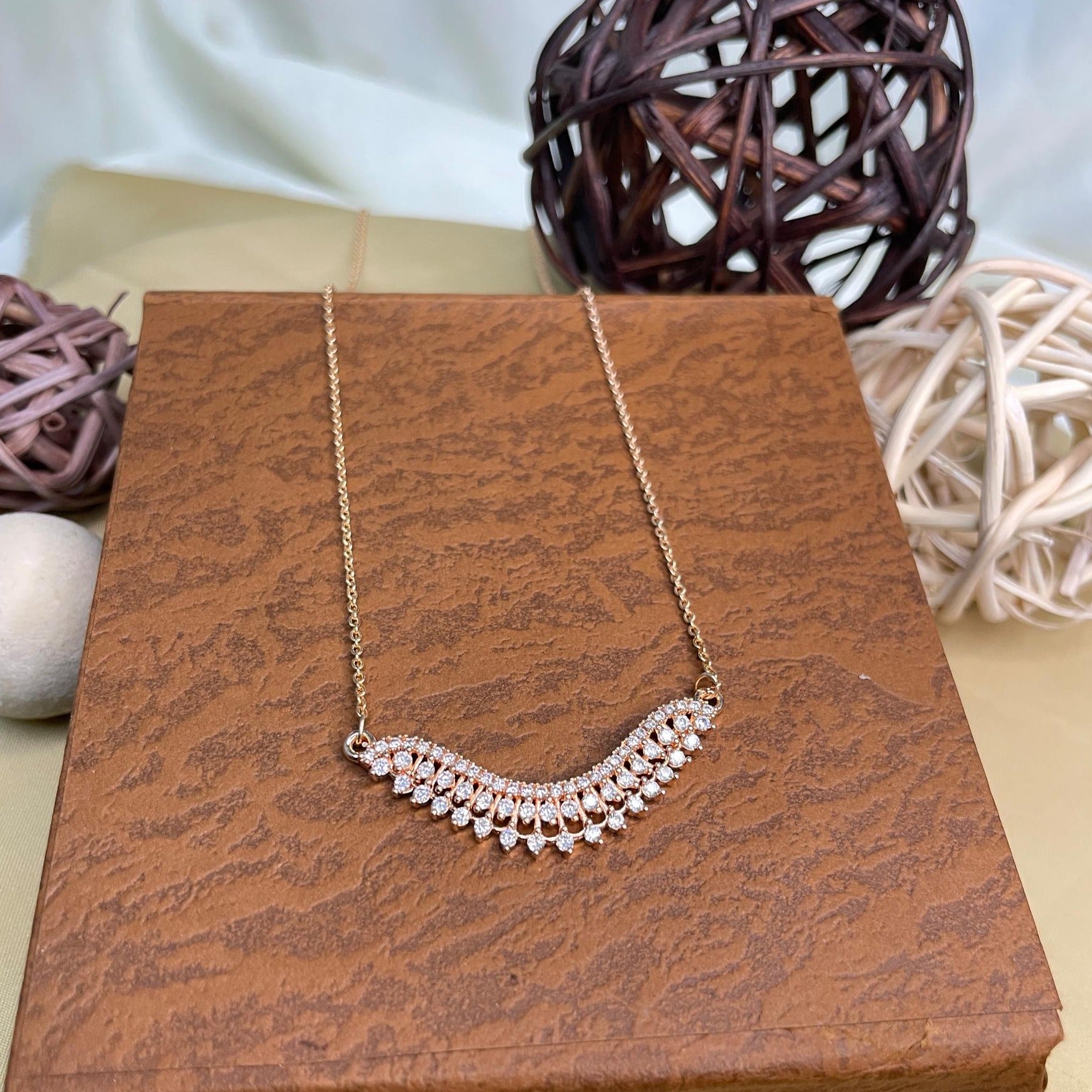 Exquisite Rose Gold Pendant & Chain - Abdesignsjewellery