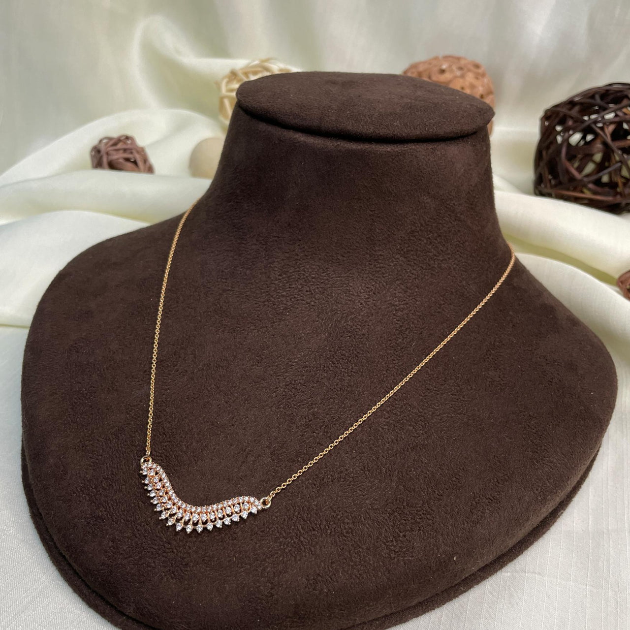 Exquisite Rose Gold Pendant & Chain - Abdesignsjewellery