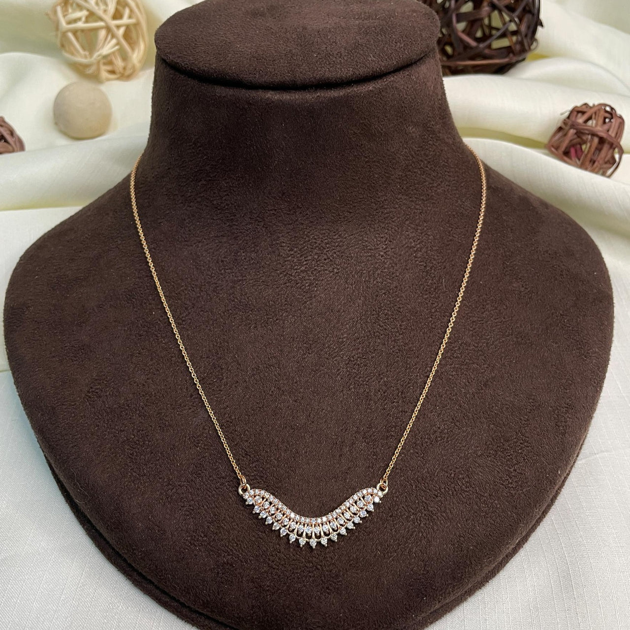 Exquisite Rose Gold Pendant & Chain - Abdesignsjewellery