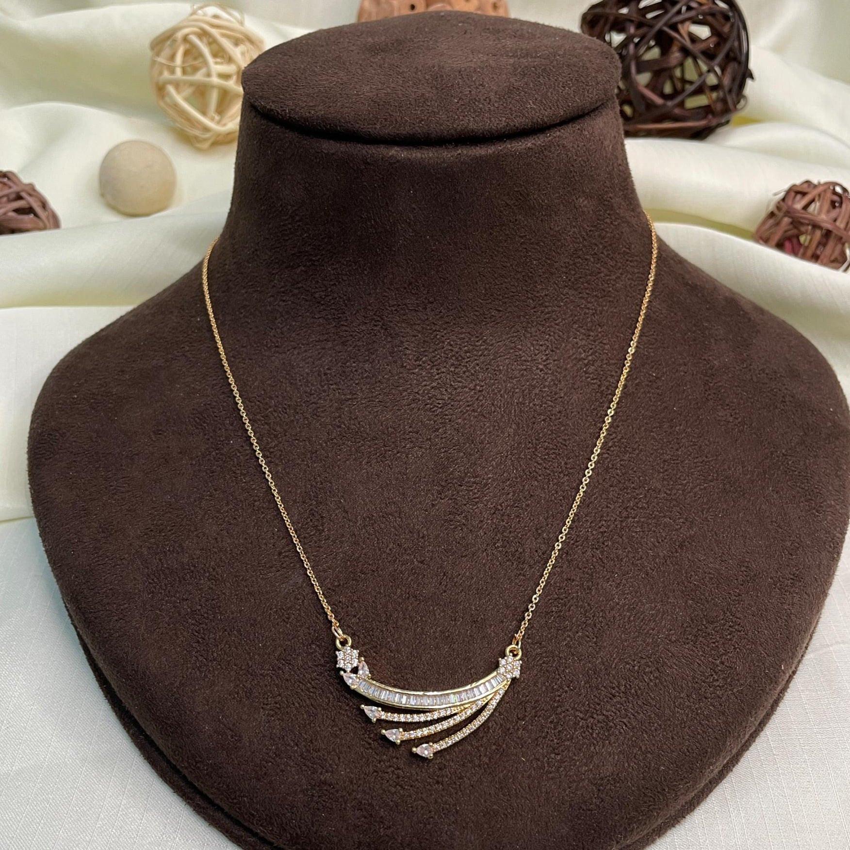 Dailywear Rose Gold Diamond Pendant & Chain - Abdesignsjewellery