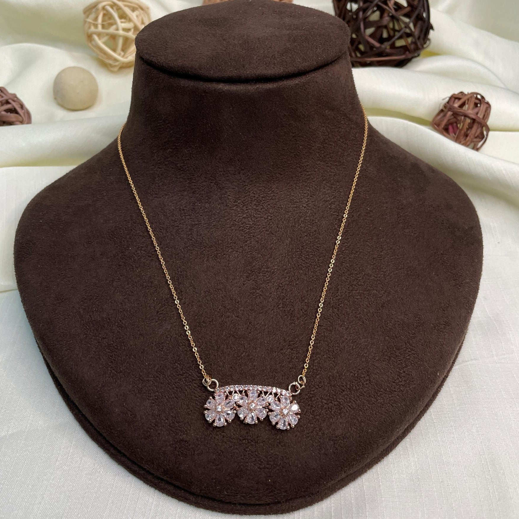 Lovely Three Flower Rose Gold Pendant & Chain