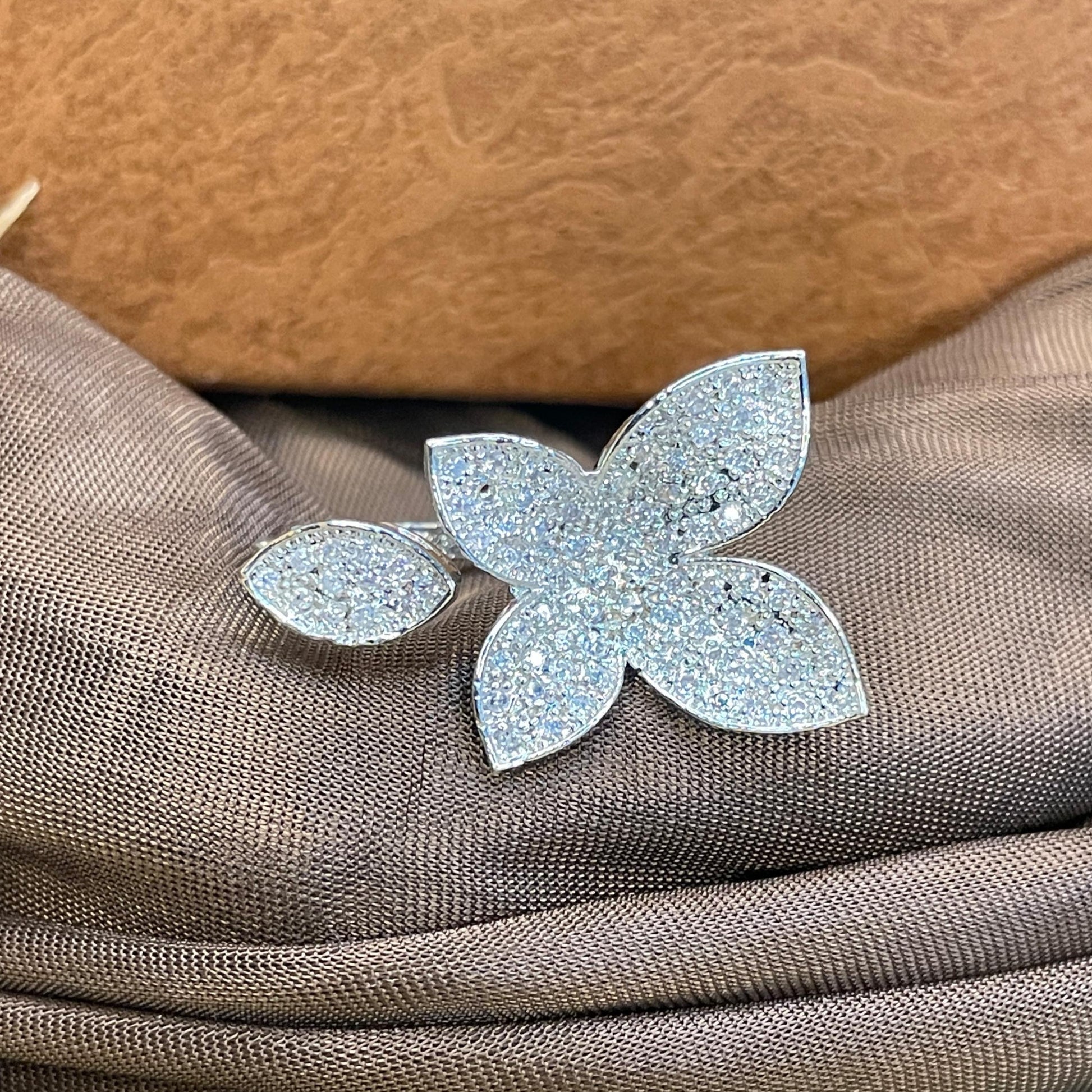 Classic Silver Floral American Ring - Abdesignsjewellery