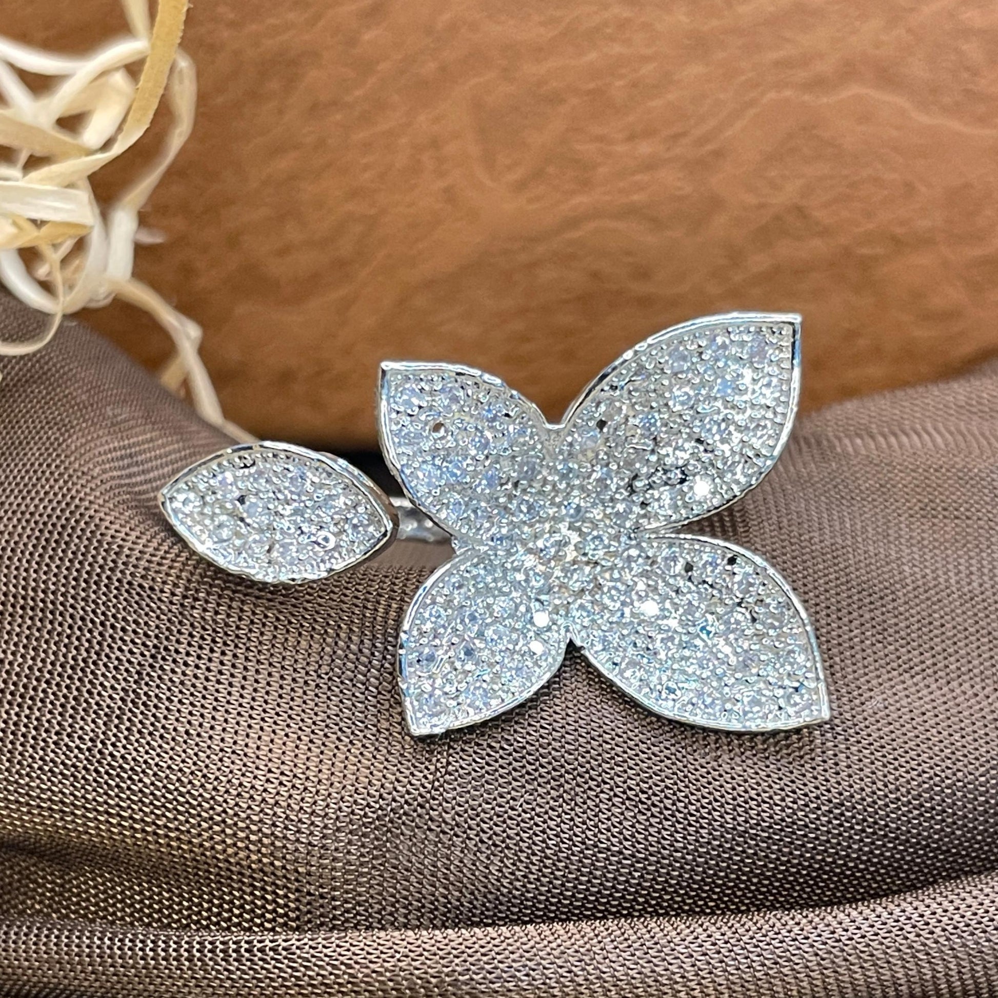 Classic Silver Floral American Ring - Abdesignsjewellery