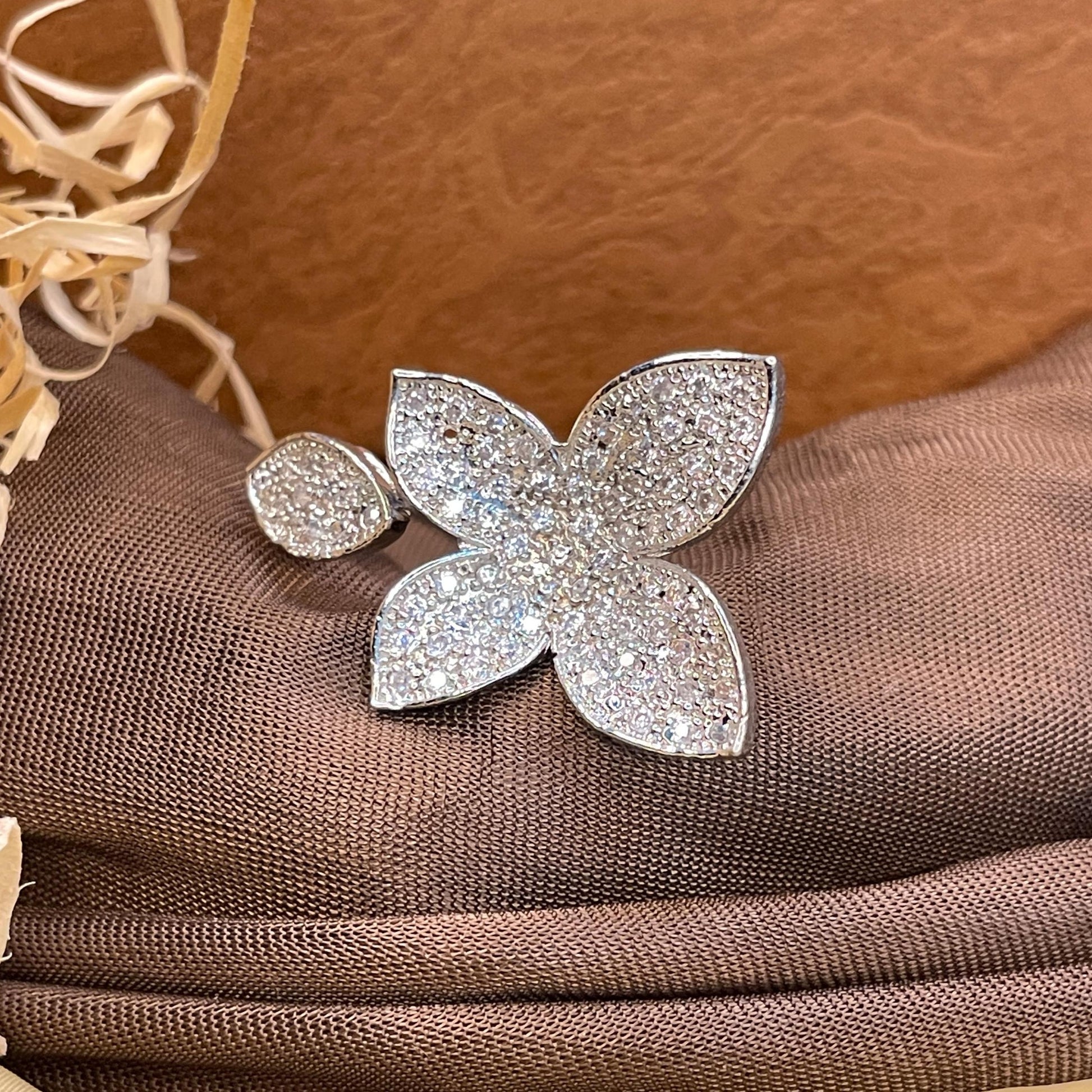 Classic Silver Floral American Ring - Abdesignsjewellery