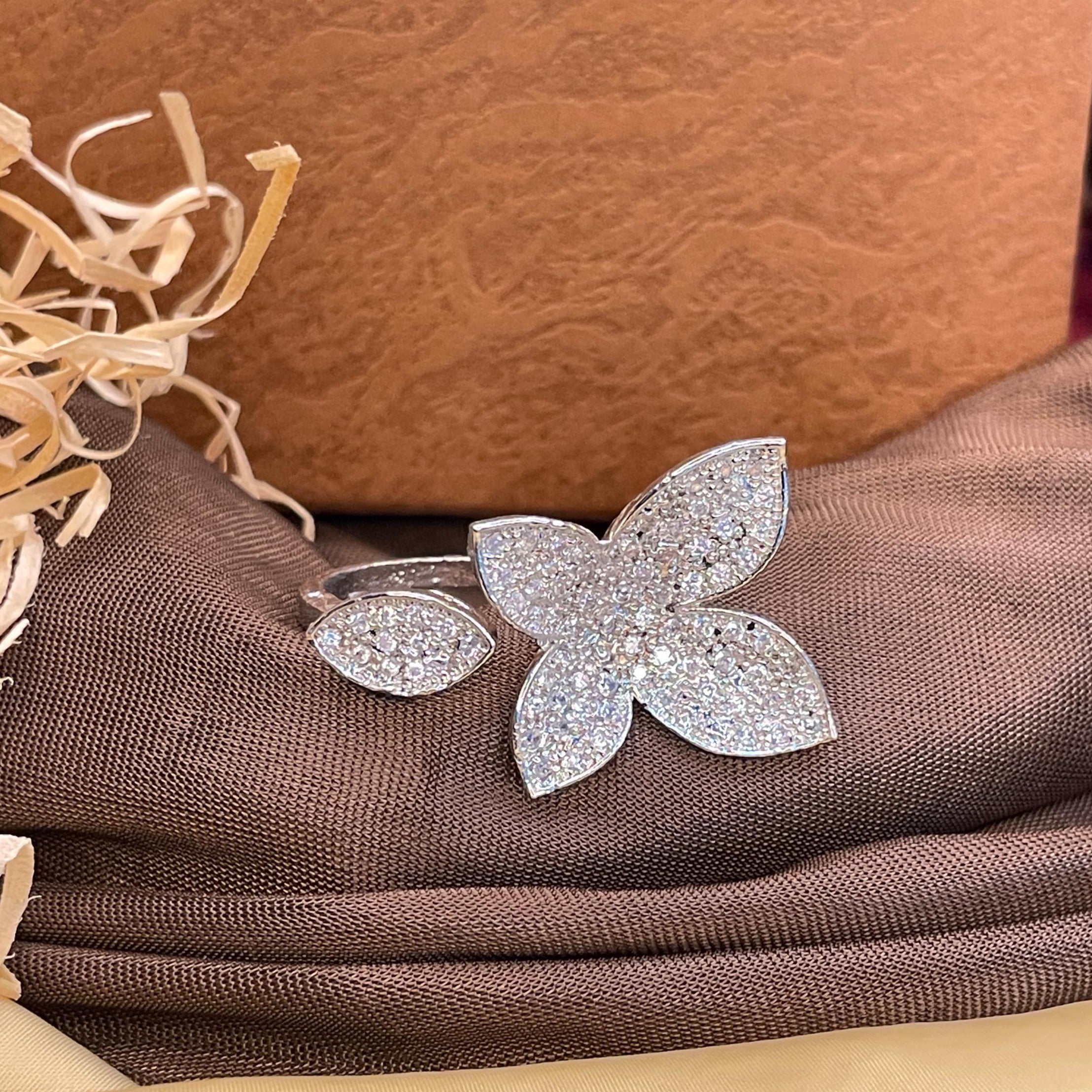 Classic Silver Floral American Ring - Abdesignsjewellery