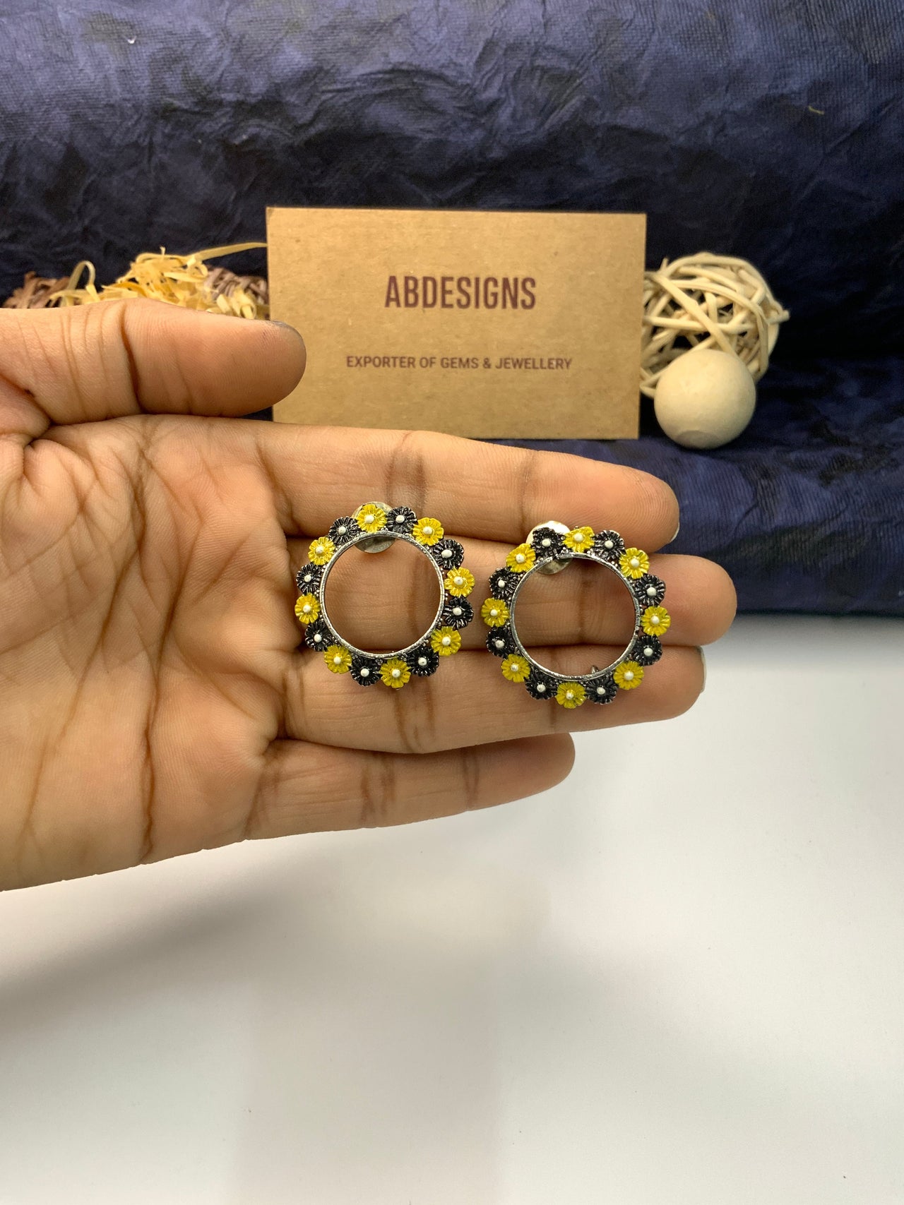 Minimal Style Flower Earring - Abdesignsjewellery