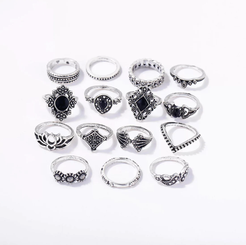 Silver Fifteen Pcs Vintage Floral Design Plushy Ring Set
