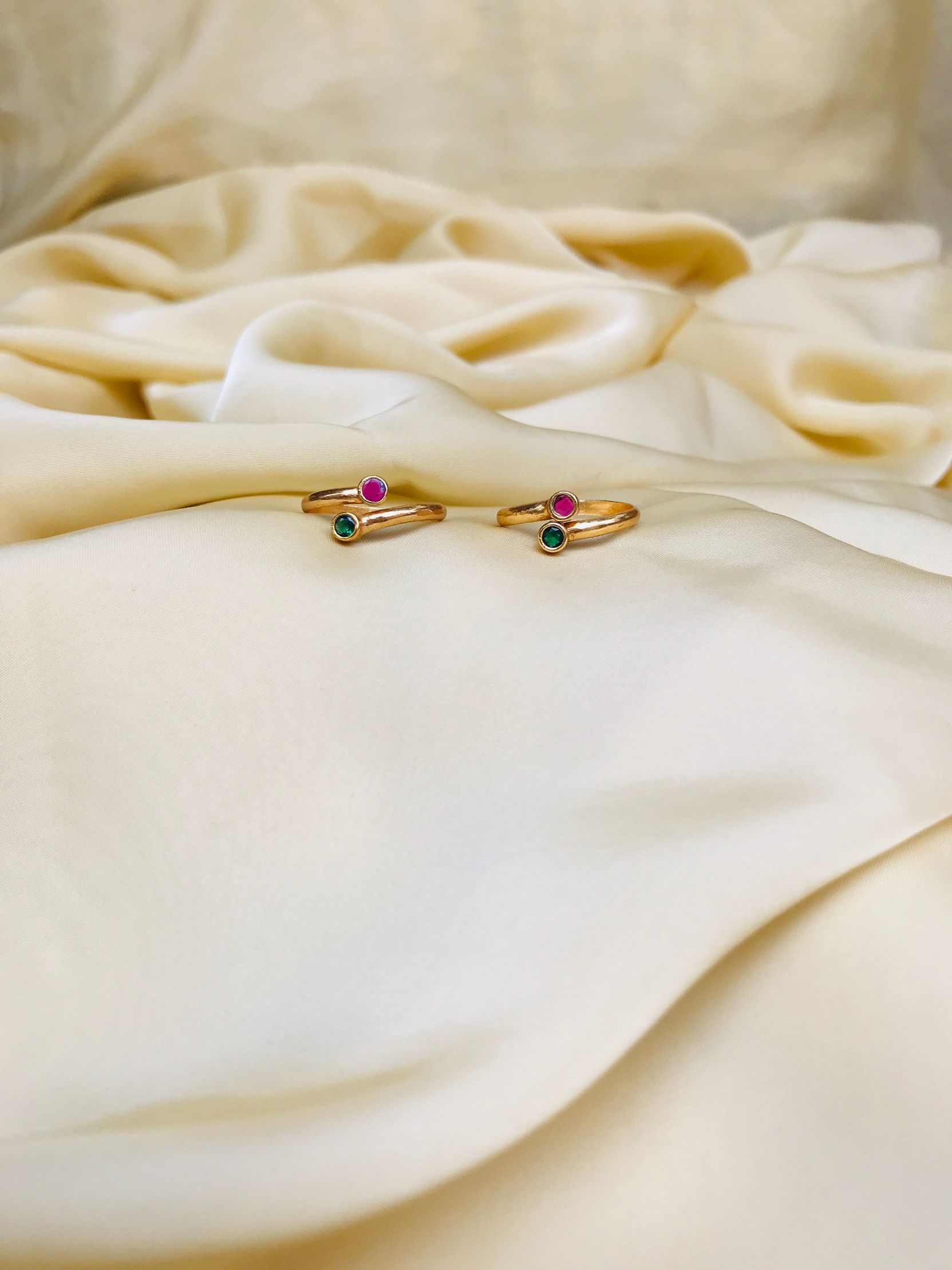 Green & Pink Gold Oxidised Toe Rings - Abdesignsjewellery