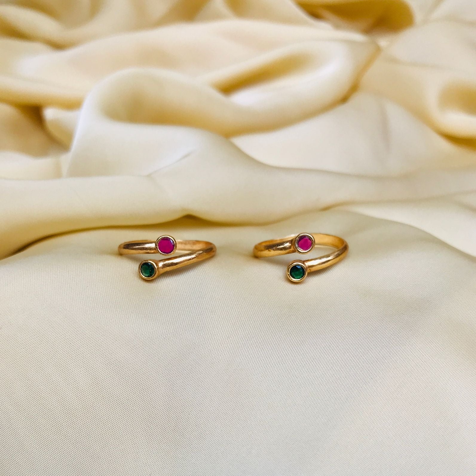 Green & Pink Gold Oxidised Toe Rings - Abdesignsjewellery
