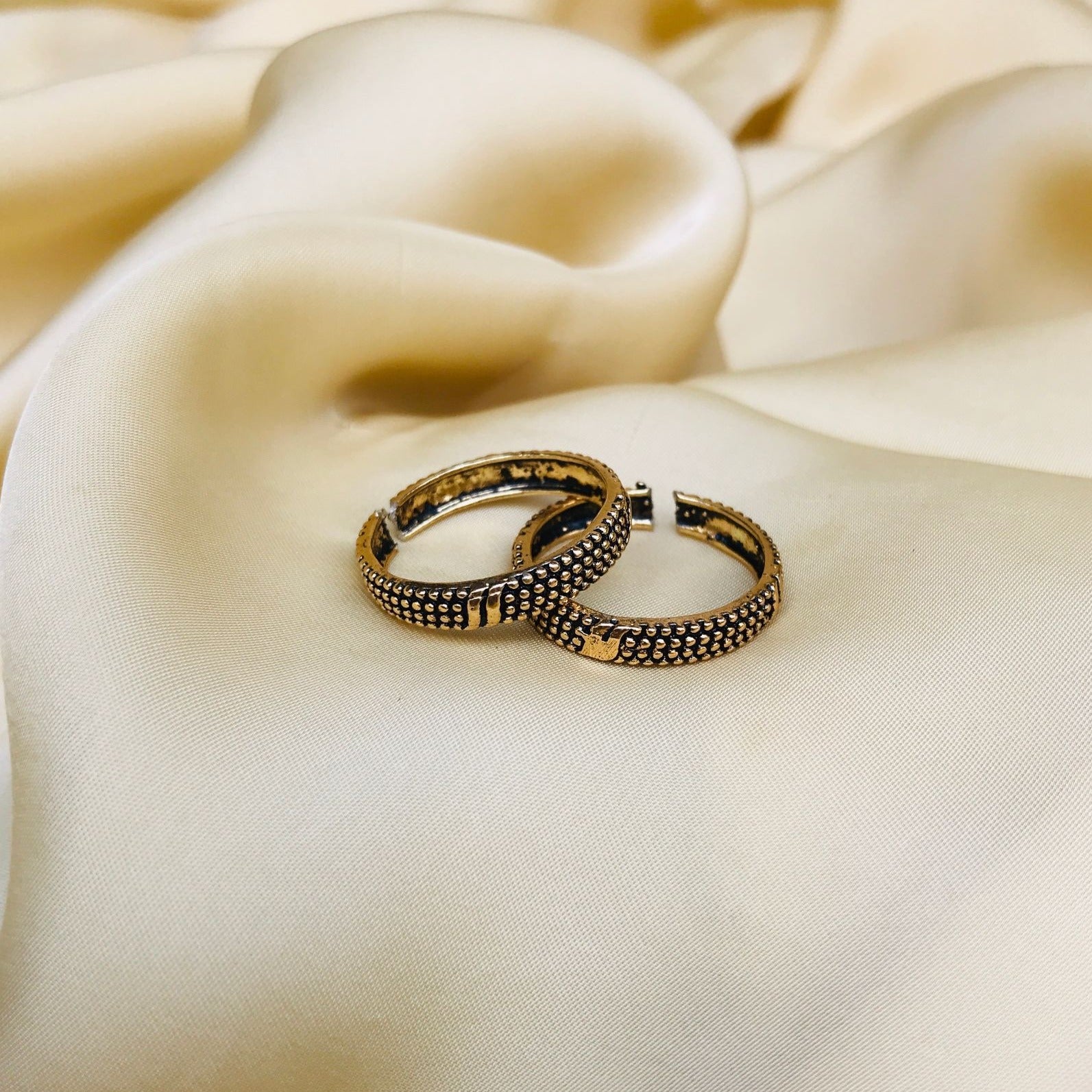 Simple Gold Oxidised Toe Rings - Abdesignsjewellery