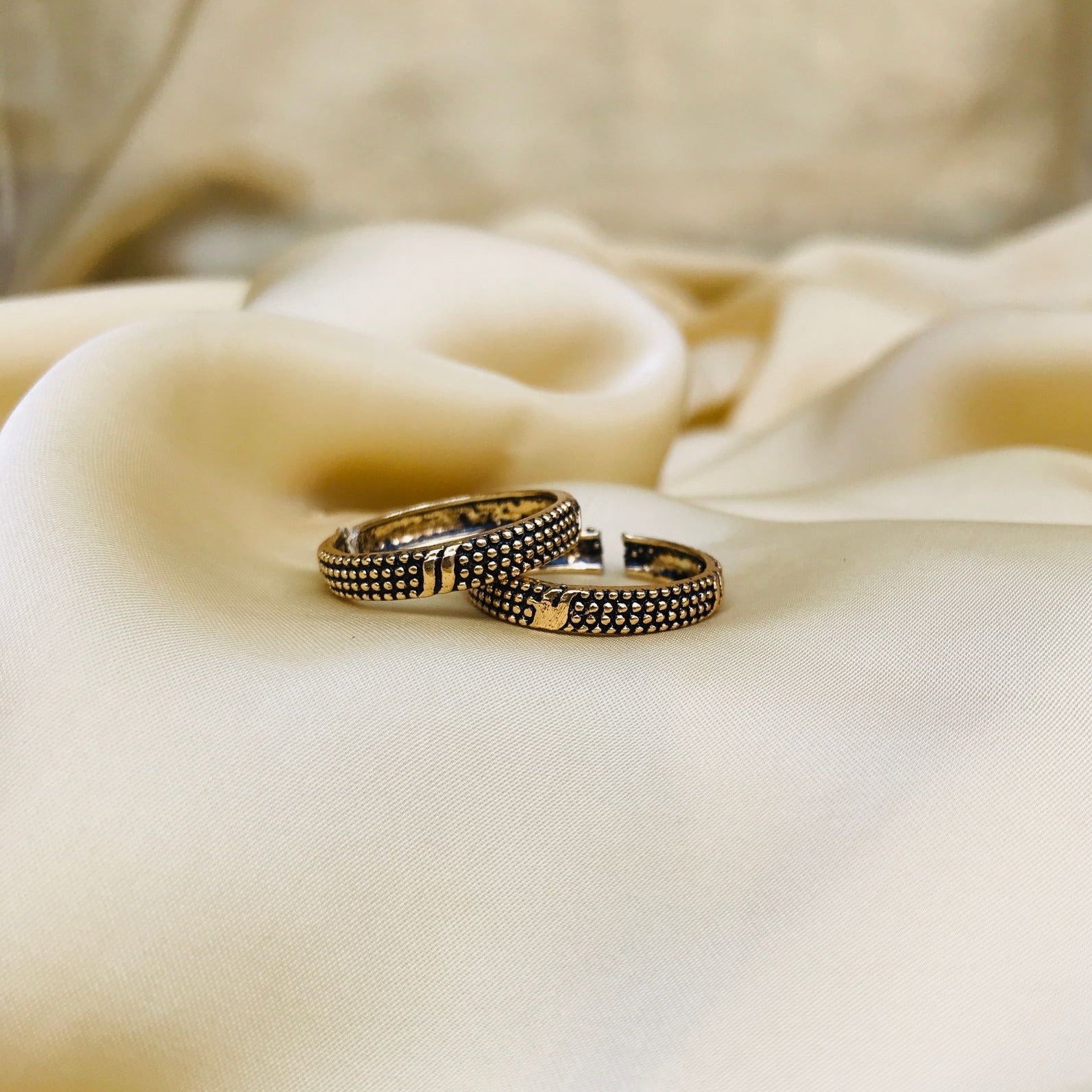 Simple Gold Oxidised Toe Rings - Abdesignsjewellery