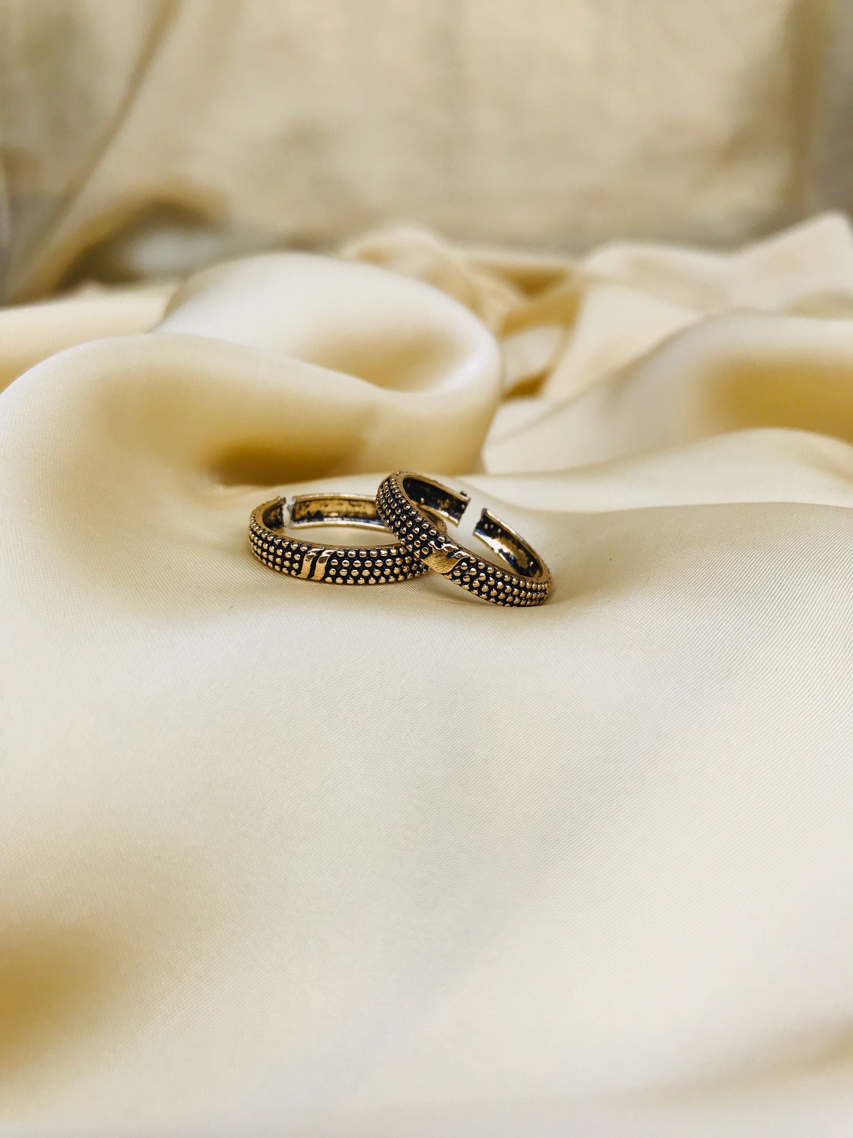 Simple Gold Oxidised Toe Rings - Abdesignsjewellery