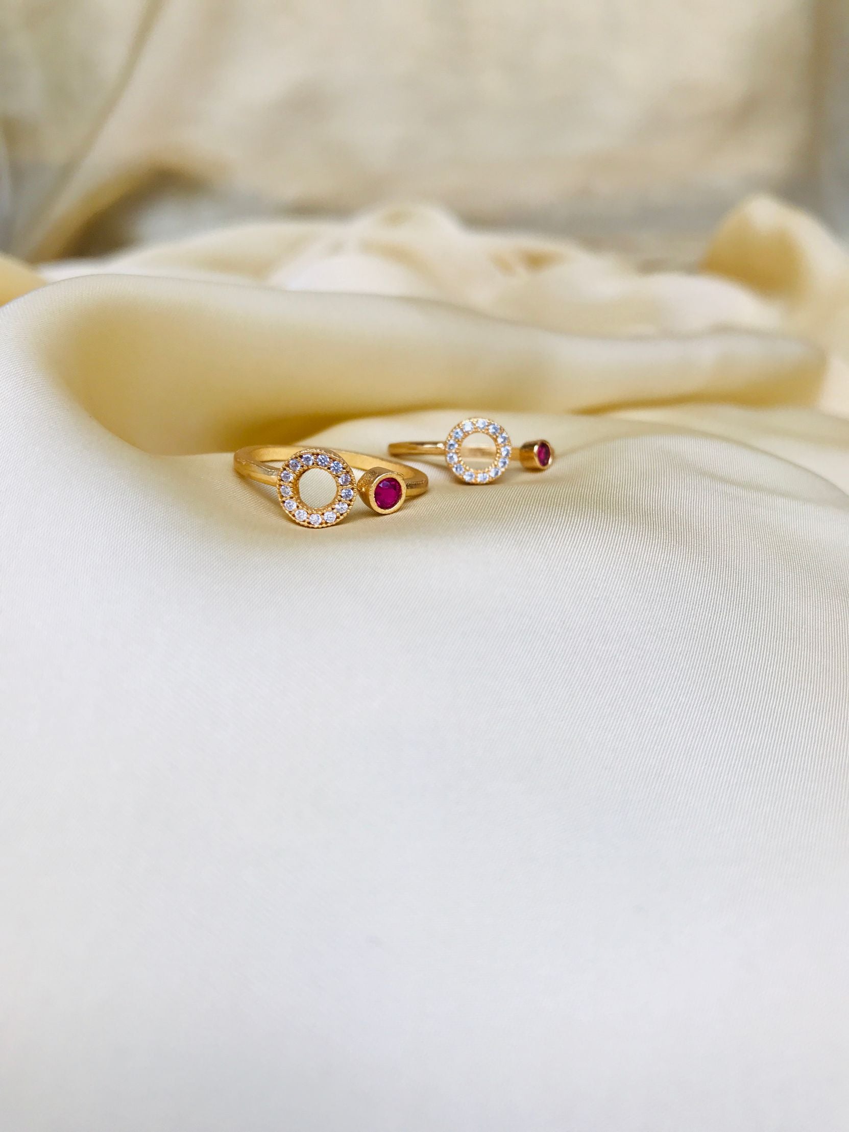 Round American Diamond Toe Rings - Abdesignsjewellery