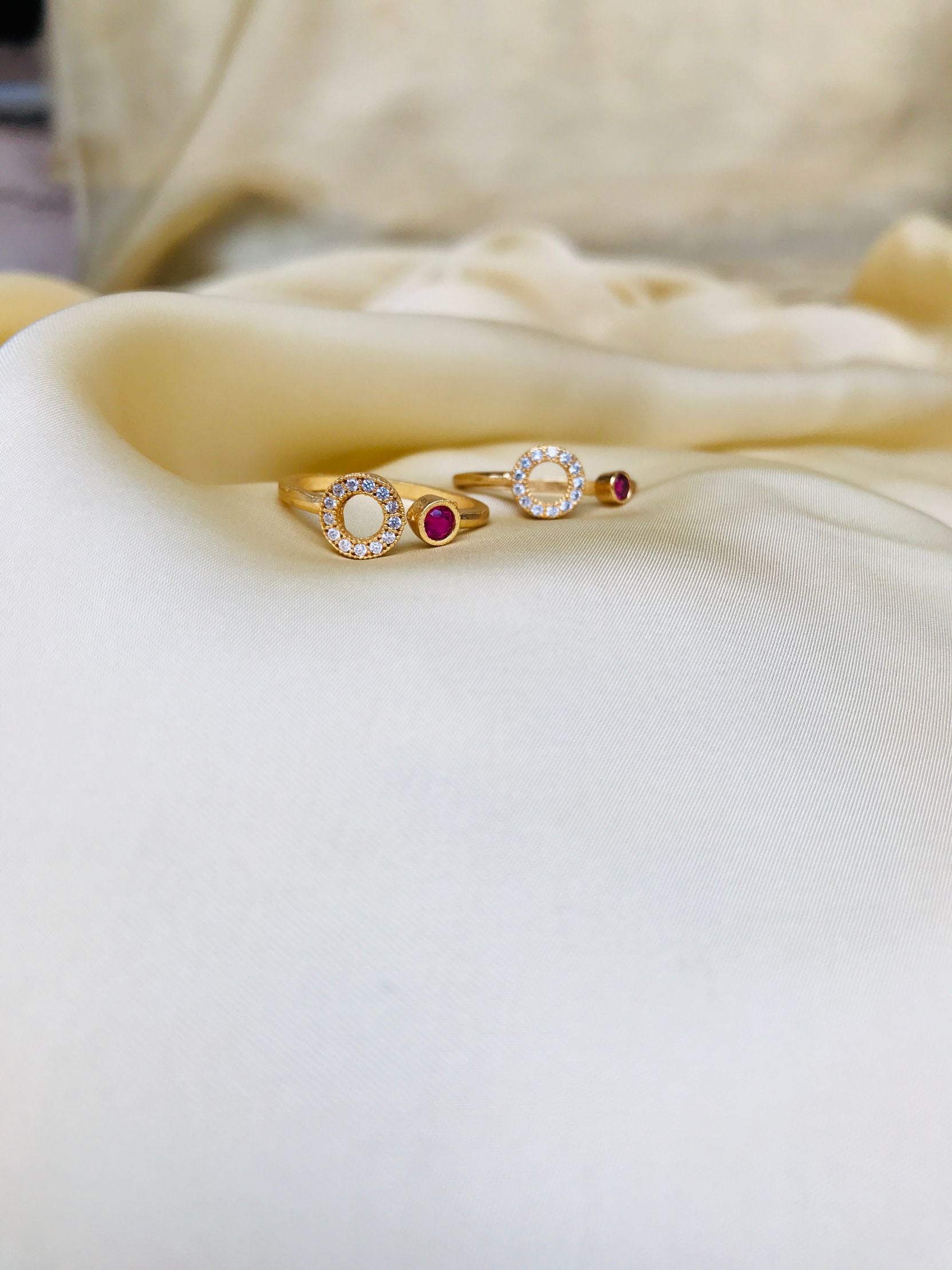 Round American Diamond Toe Rings - Abdesignsjewellery