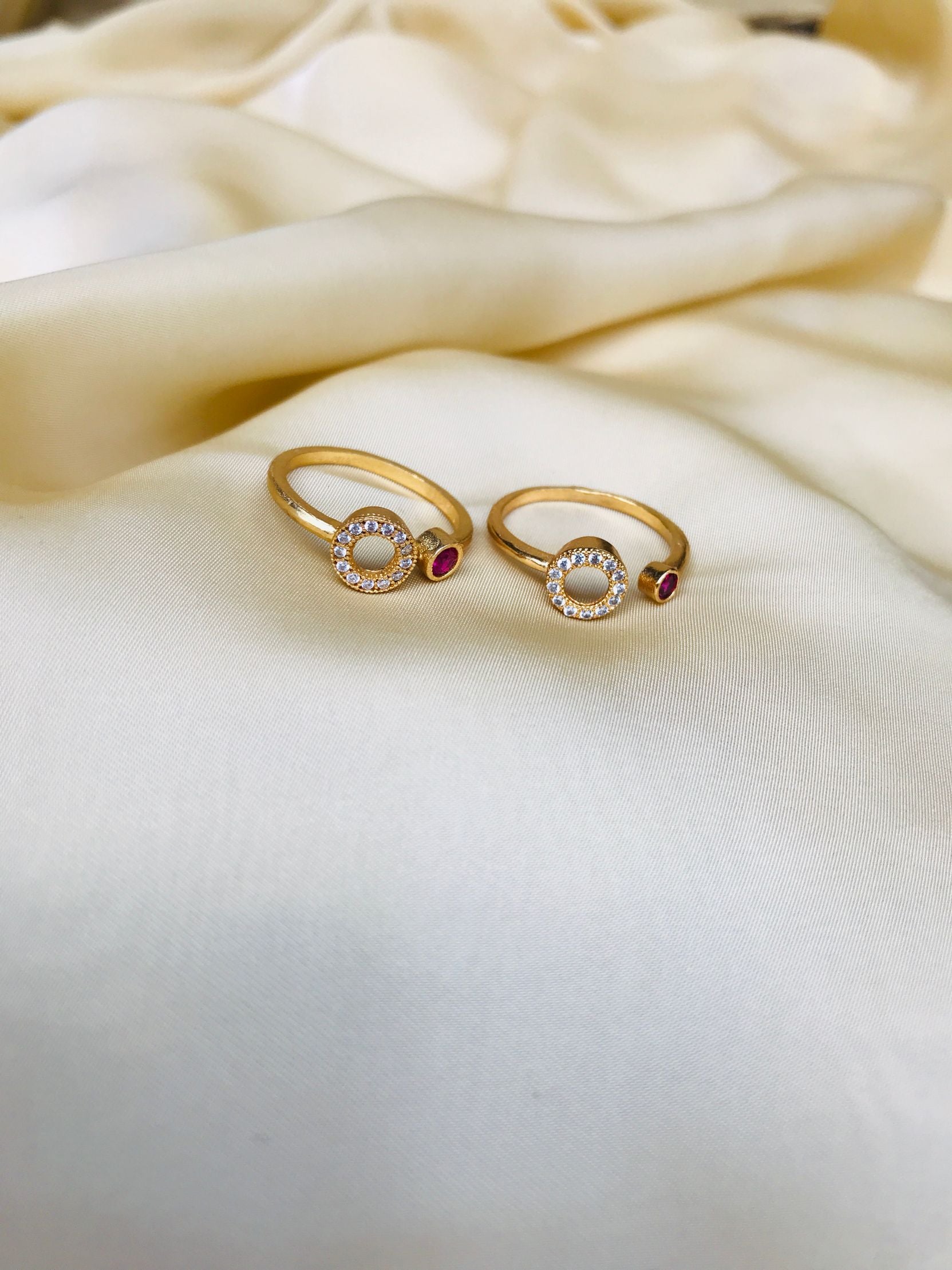 Round American Diamond Toe Rings - Abdesignsjewellery