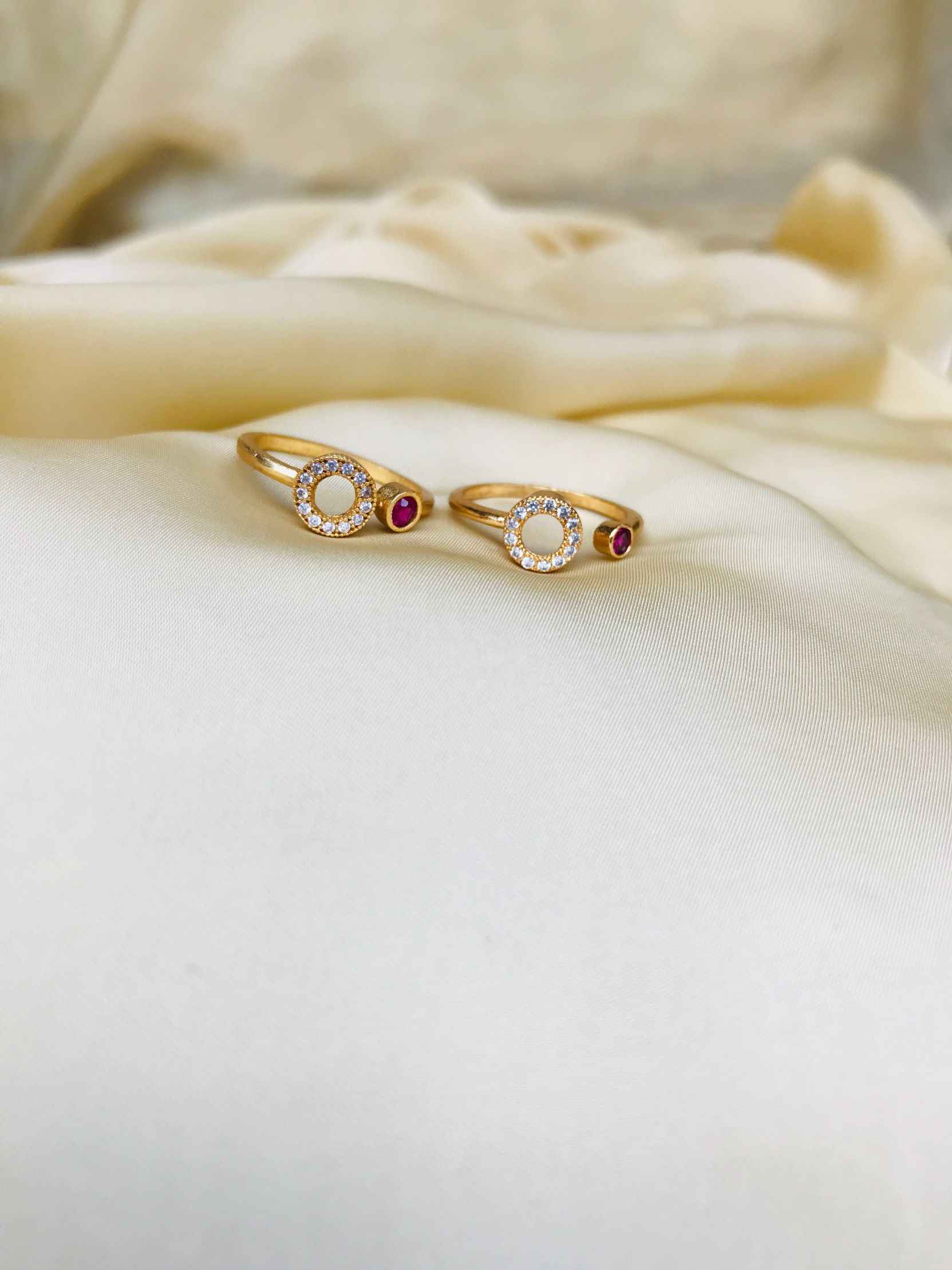 Round American Diamond Toe Rings - Abdesignsjewellery