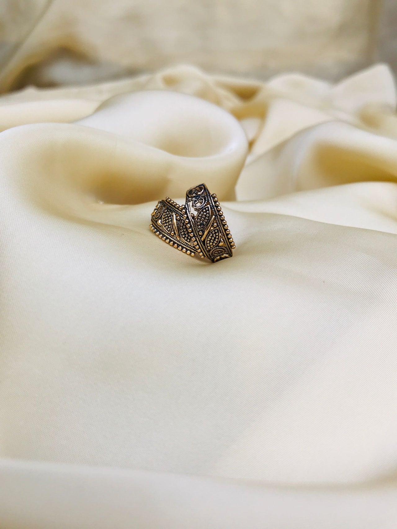 Floral Gold Oxidised Toe Rings - Abdesignsjewellery