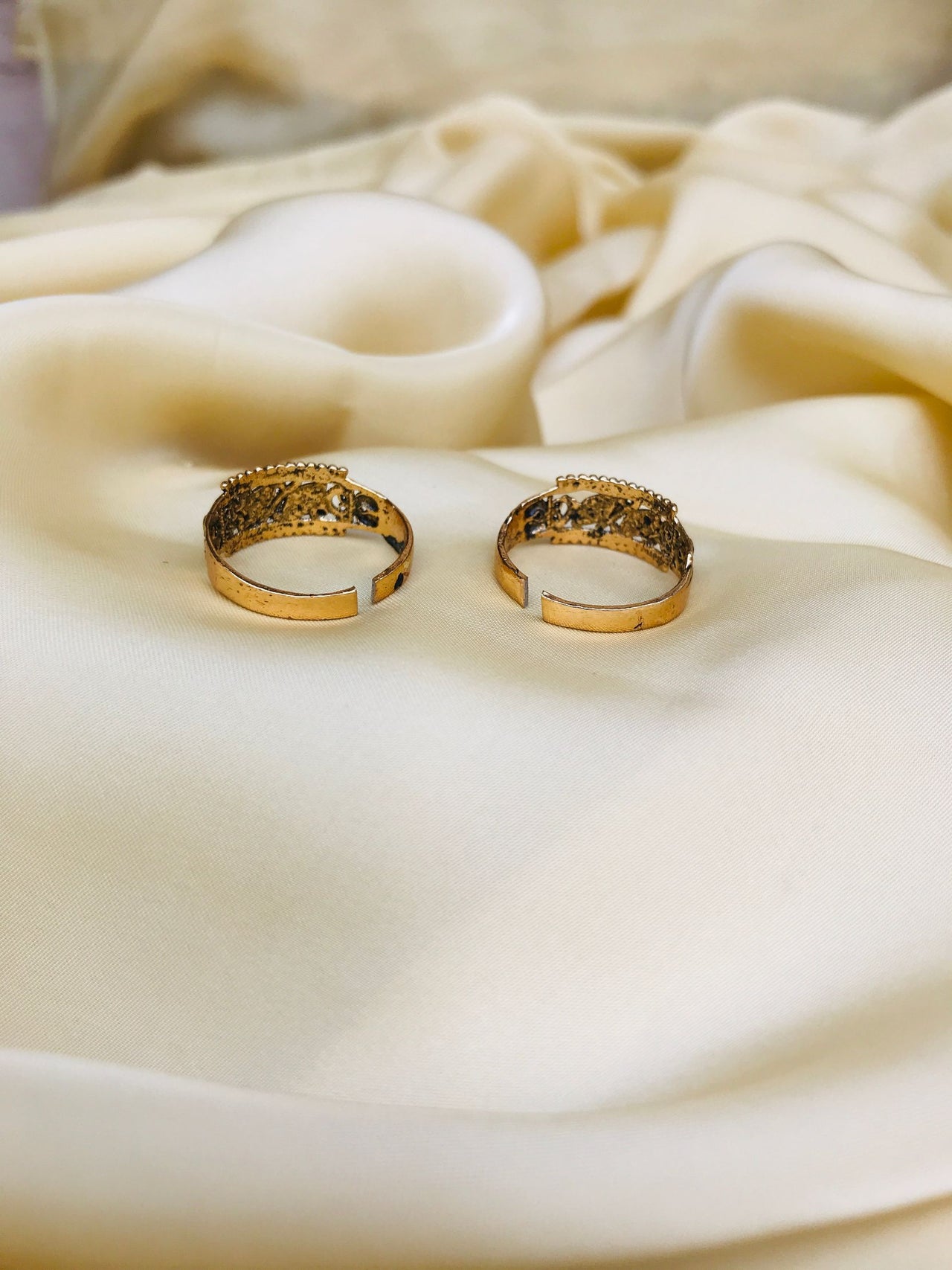 Floral Gold Oxidised Toe Rings - Abdesignsjewellery