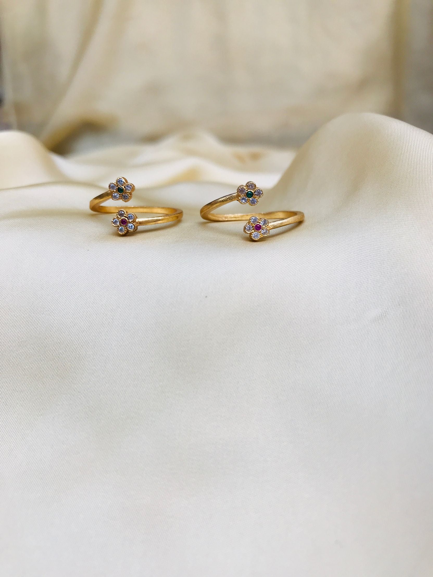 Multicolour Flower Pattern Toe Rings - Abdesignsjewellery