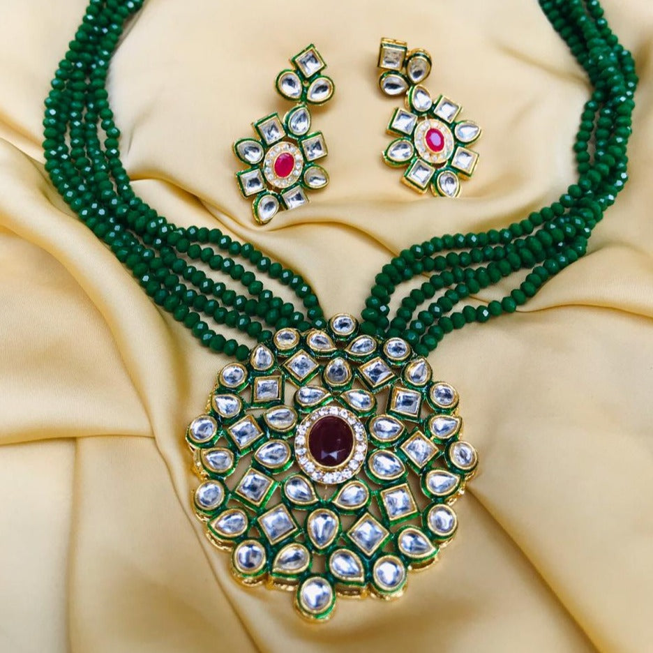Pretty Green Beaded Kundan Necklace